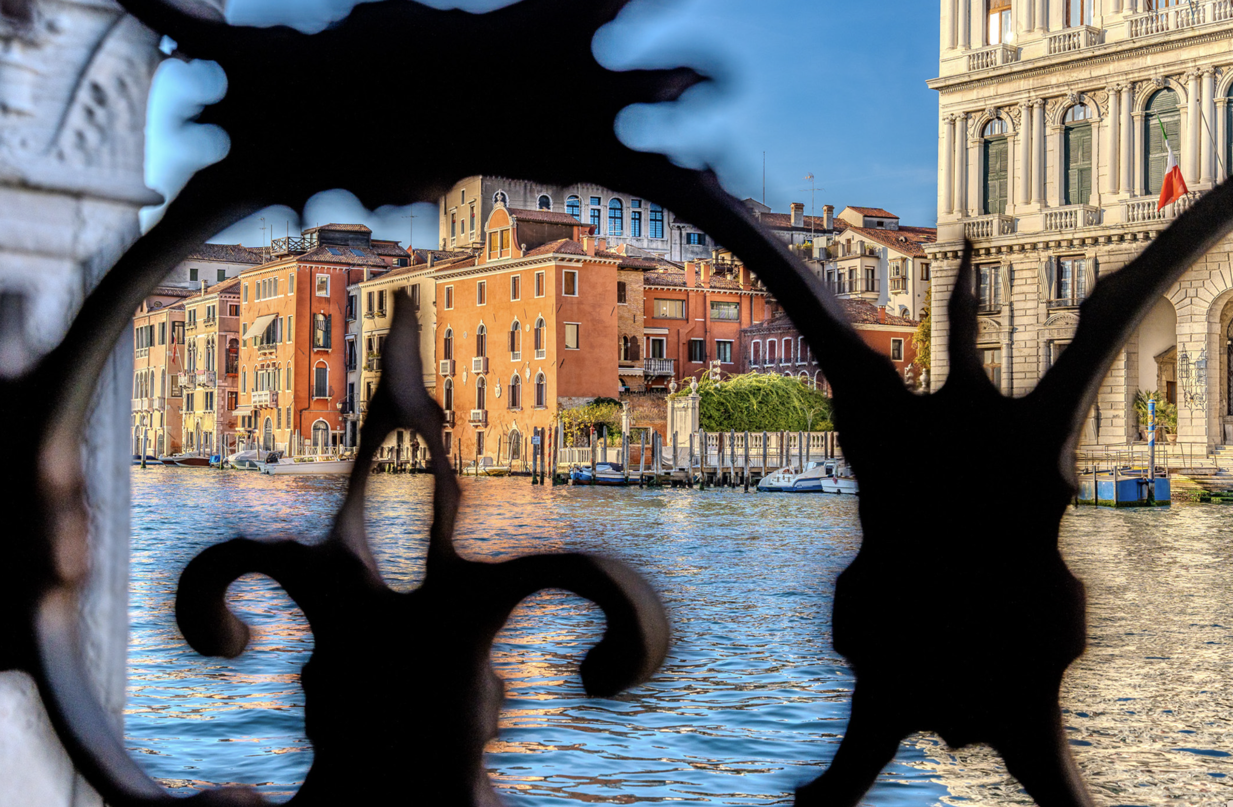 francis-york-ca-dario-venice-grand-canal-palazzo-26.png