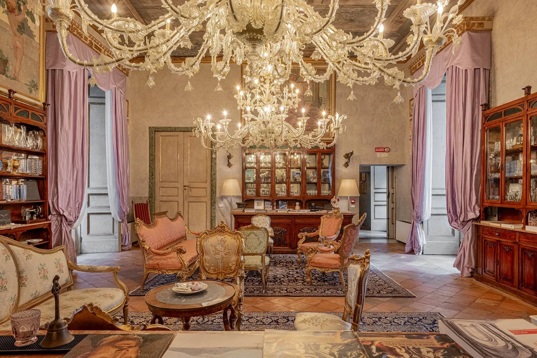 Francis-York-FY-palazzo-doria-dangri-naples-historic-palazzo-for-sale-20241210102633-40.jpg