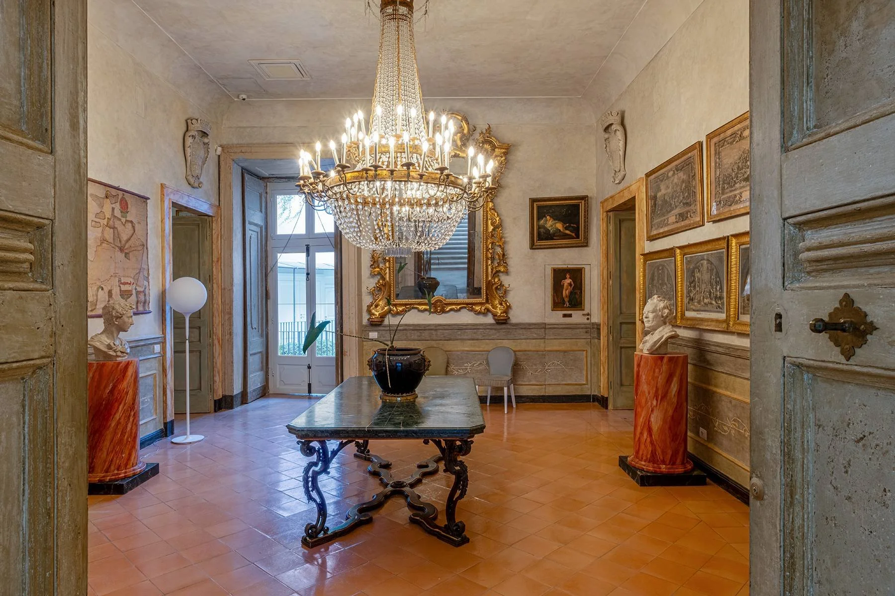 Francis-York-FY-palazzo-doria-dangri-naples-historic-palazzo-for-sale-20241210102750-62.jpg