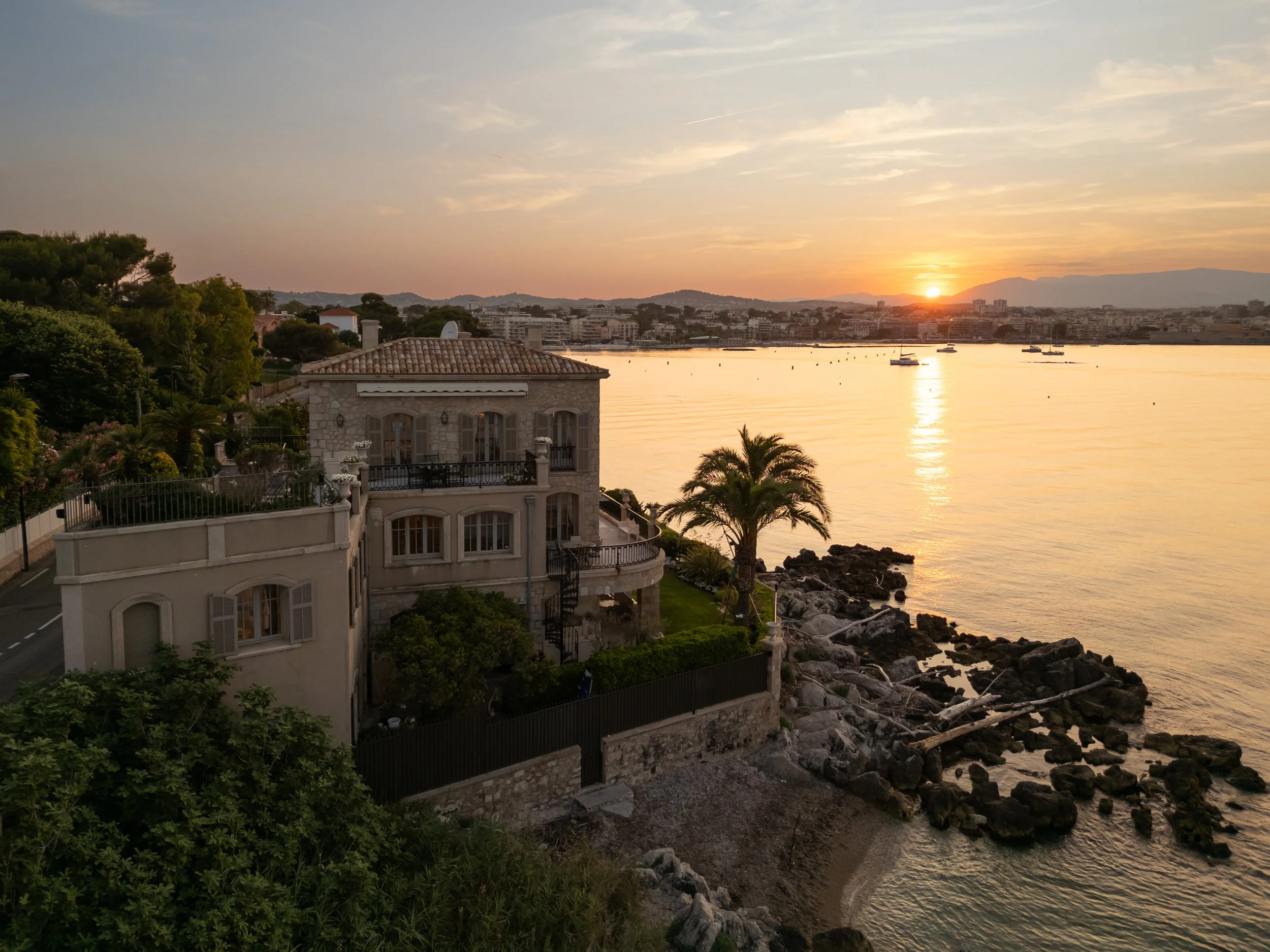 A 1900s Riviera Villa With Direct Sea Access on Cap d’Antibes