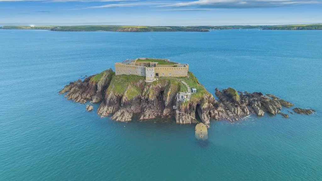 Inside an 1800s British Sea Fort Turned Private Island Home   