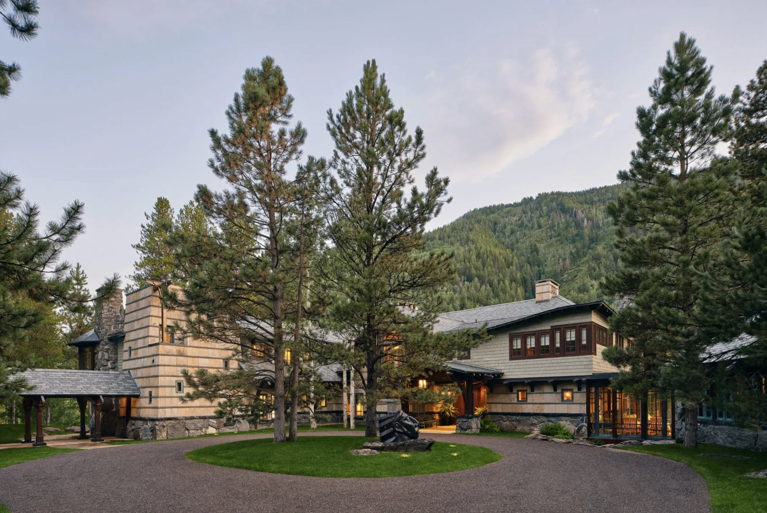 francis_york_a-300000000-aspen-estate-is-one-of-americas-most-expensive-listings-2.png