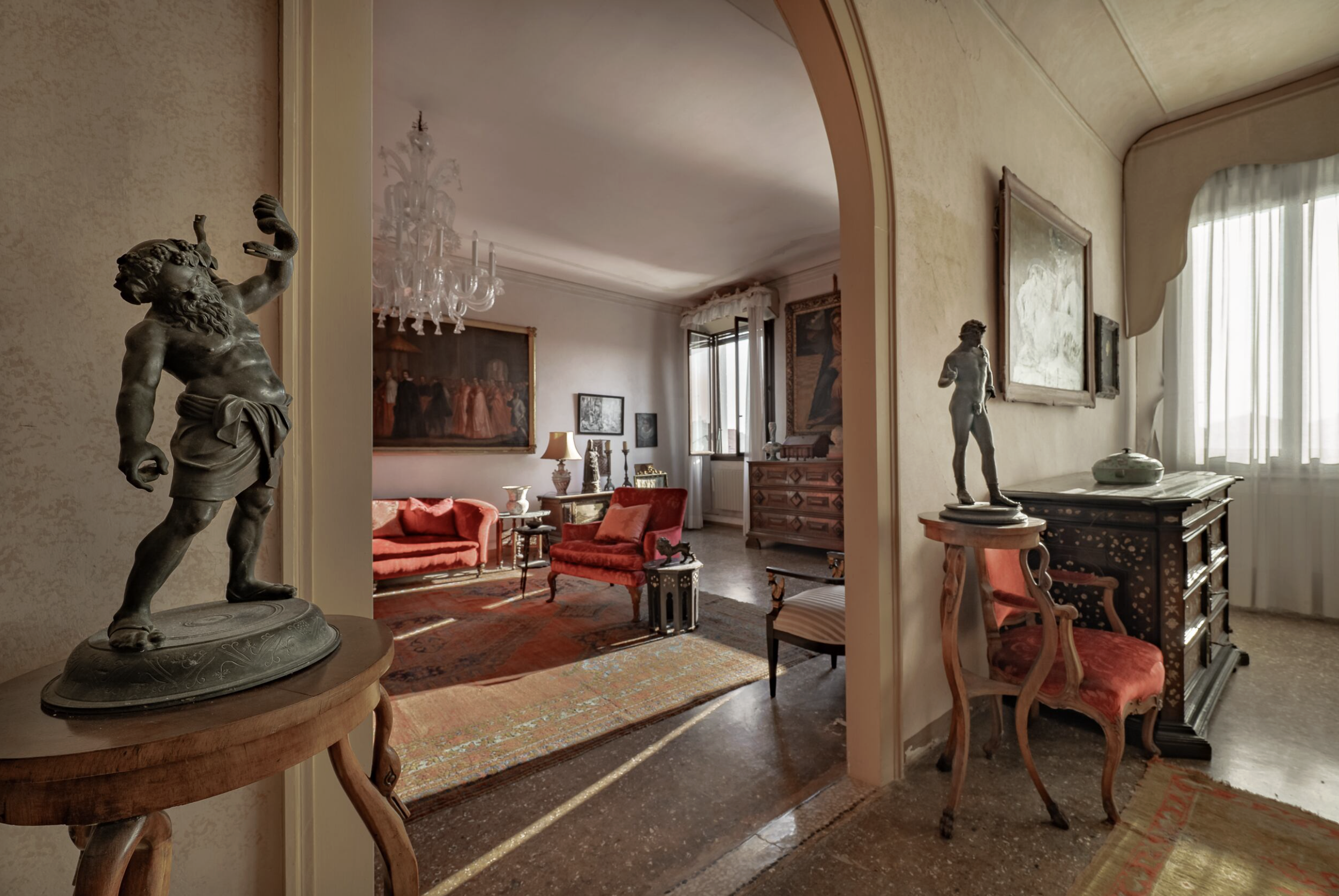 francis_york_palazzo-barbaro-frescoed-penthouse-grand-canal-venice-13.png