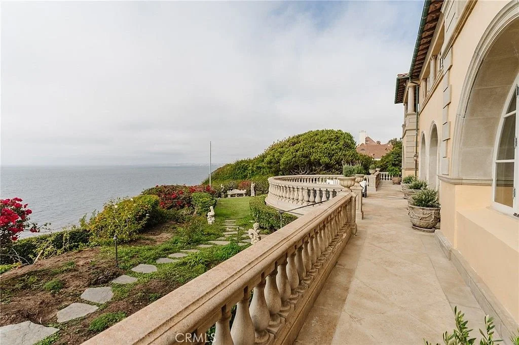 francis_york_609-paseo-del-mar-palos-verdes-estates-oceanfront-home8.jpg