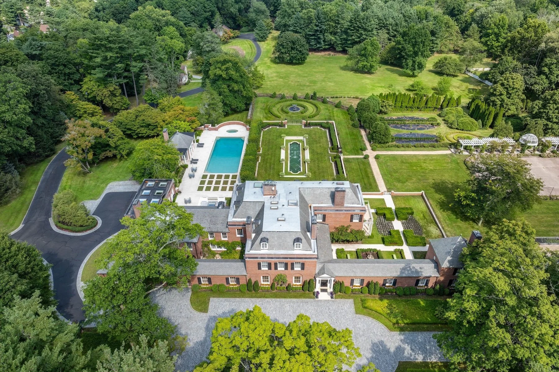 francis_york_FY-arrow-hill-estate-purchase-ny-41-acre-compound2.jpeg