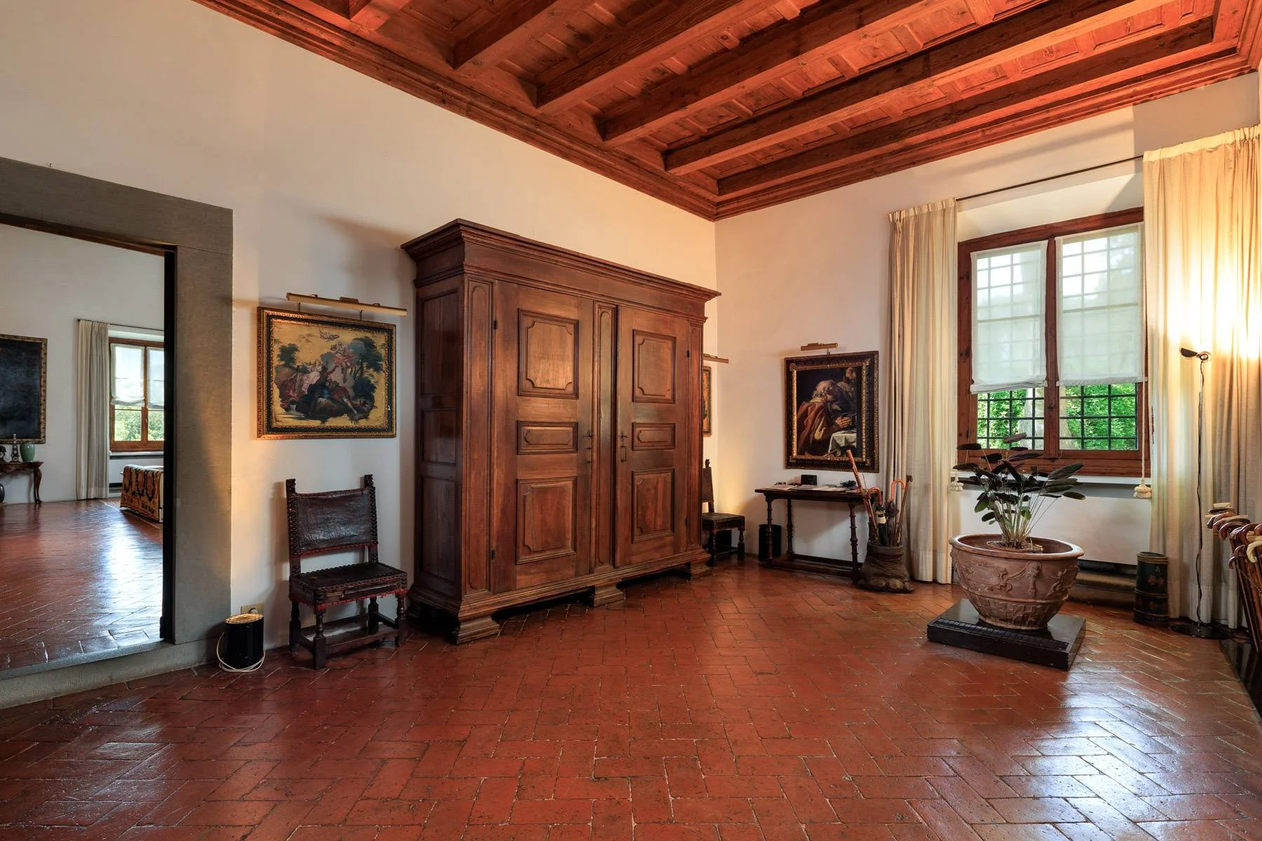 francis_york_medici-era-villa-hills-near-florence-2.jpg