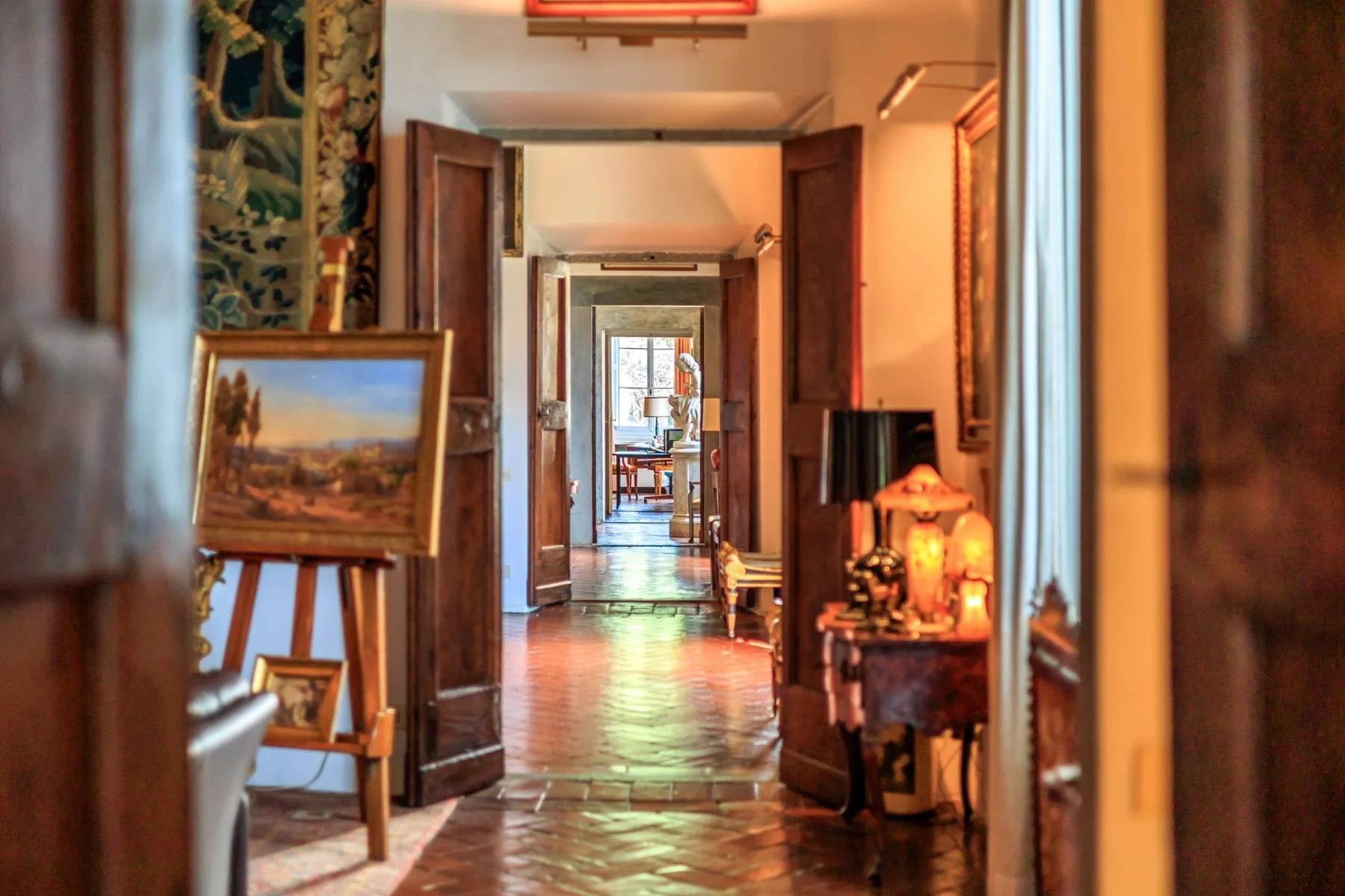 francis_york_medici-era-villa-hills-near-florence-17.jpg