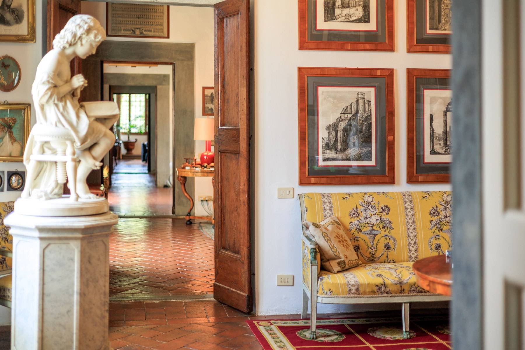 francis_york_medici-era-villa-hills-near-florence-20.jpg