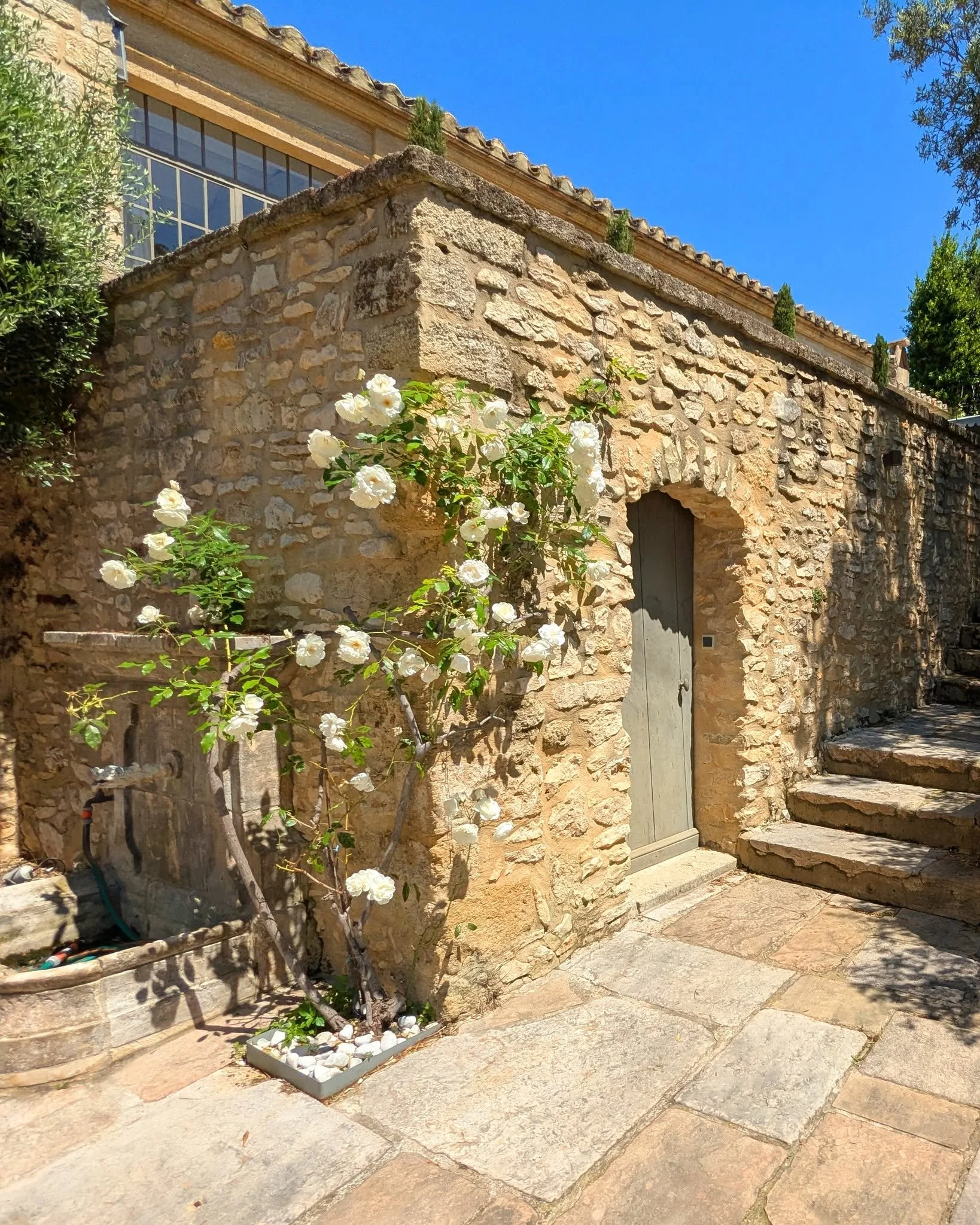 Francis-York-18th-century-stone-house-near-uzes-south-of-france-7.jpeg