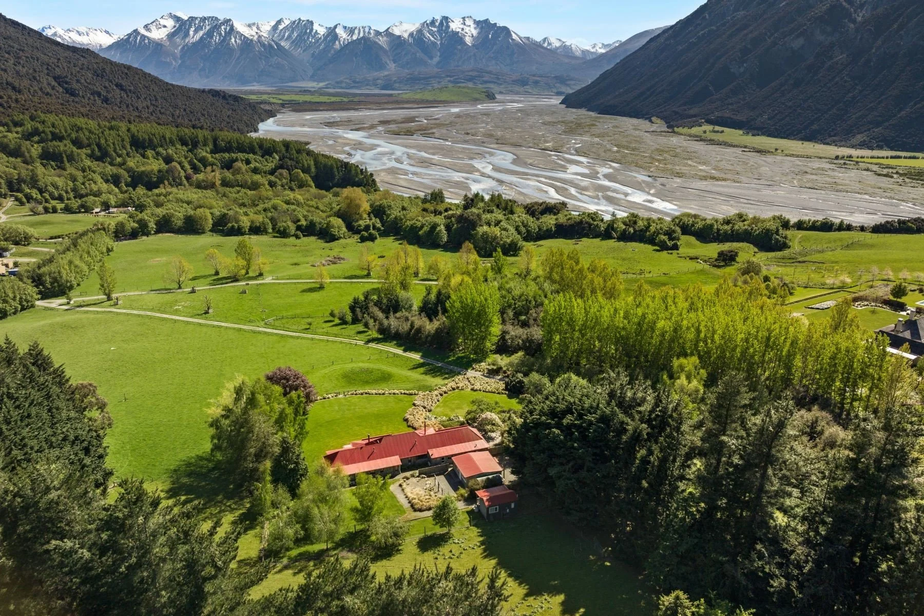 francis-york-mount-algidus-station-54000-acre-sheep-farm-new-zealand-21.jpeg
