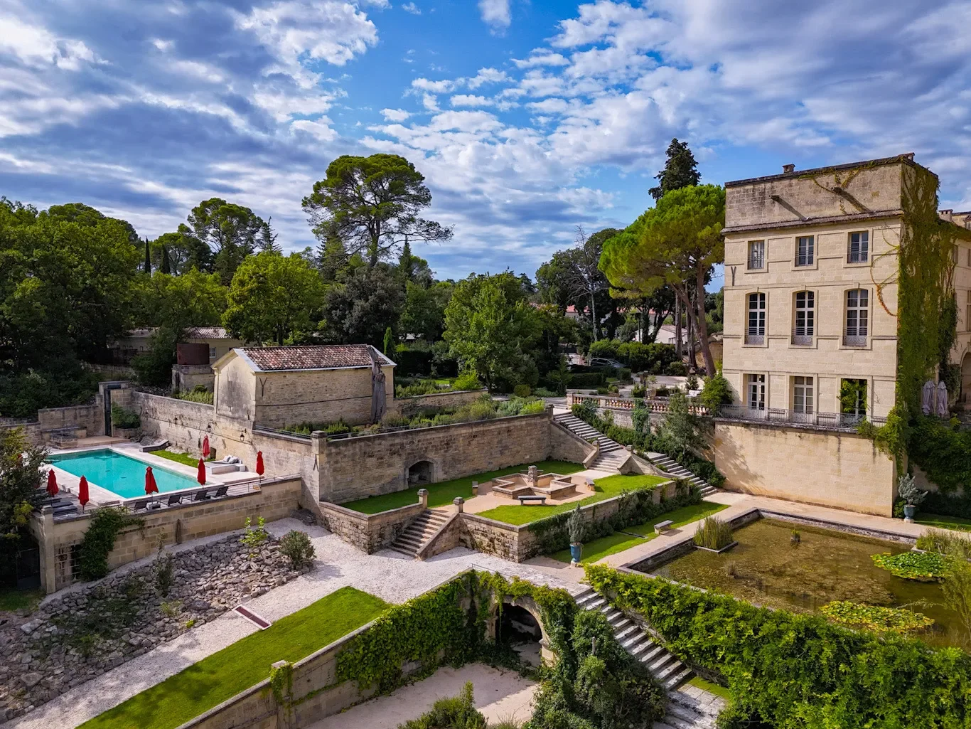 Francis-York-12th-century-chateau-hotel-nimes-montpellier-france-21.webp