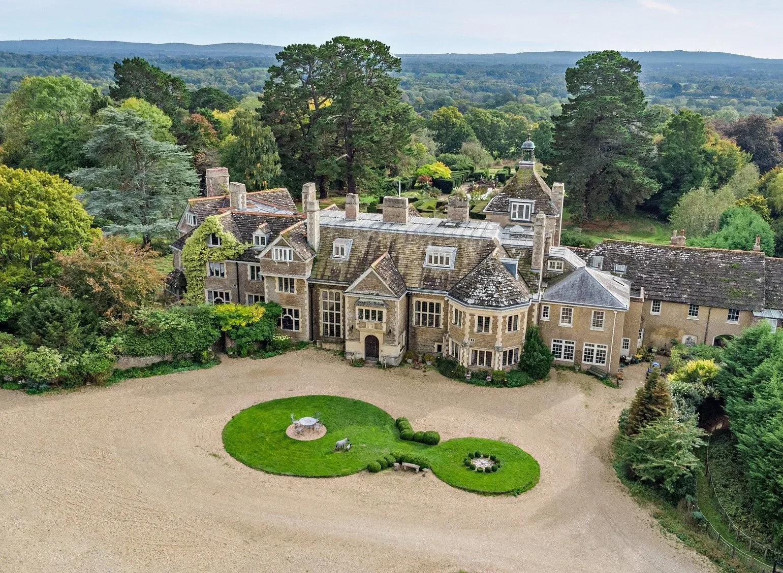 A 750-Year-Old Country Estate One Hour from London Lists for £3.75 Million