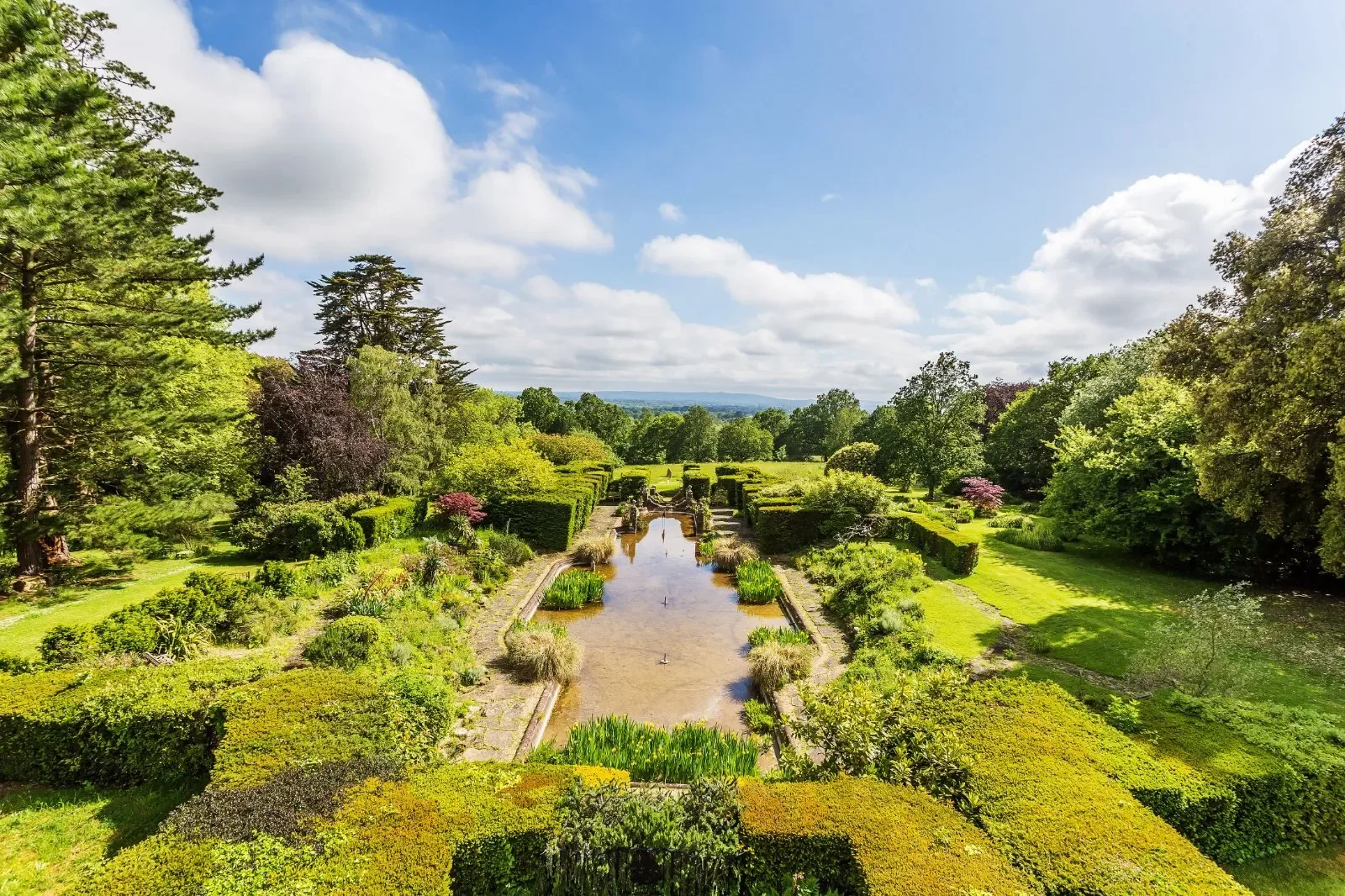 sedgwick-park-estate-west-sussex-uk-country-life-gardens-francis-york14.webp