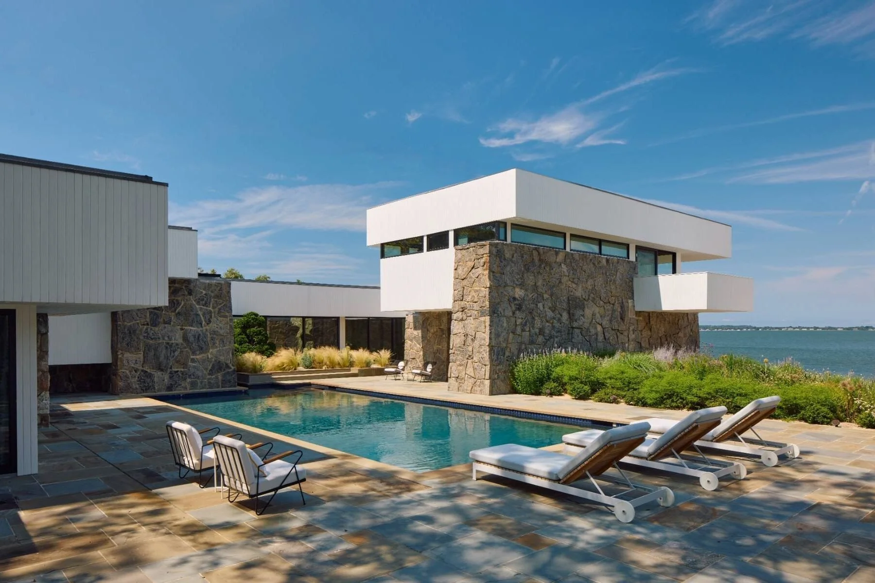 Francis-York-a-1970s-waterfront-home-designed-by-a-renowned-hamptons-architect-could-set-a-record-price-7.jpeg