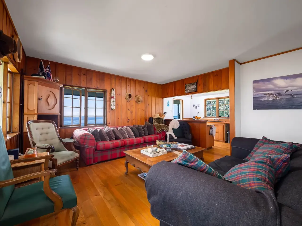 Francis-York- Eagles-Motuarohia-New-Zealand-Bay-of-Islands-Barfoot-Clifftop-Home-7.webp