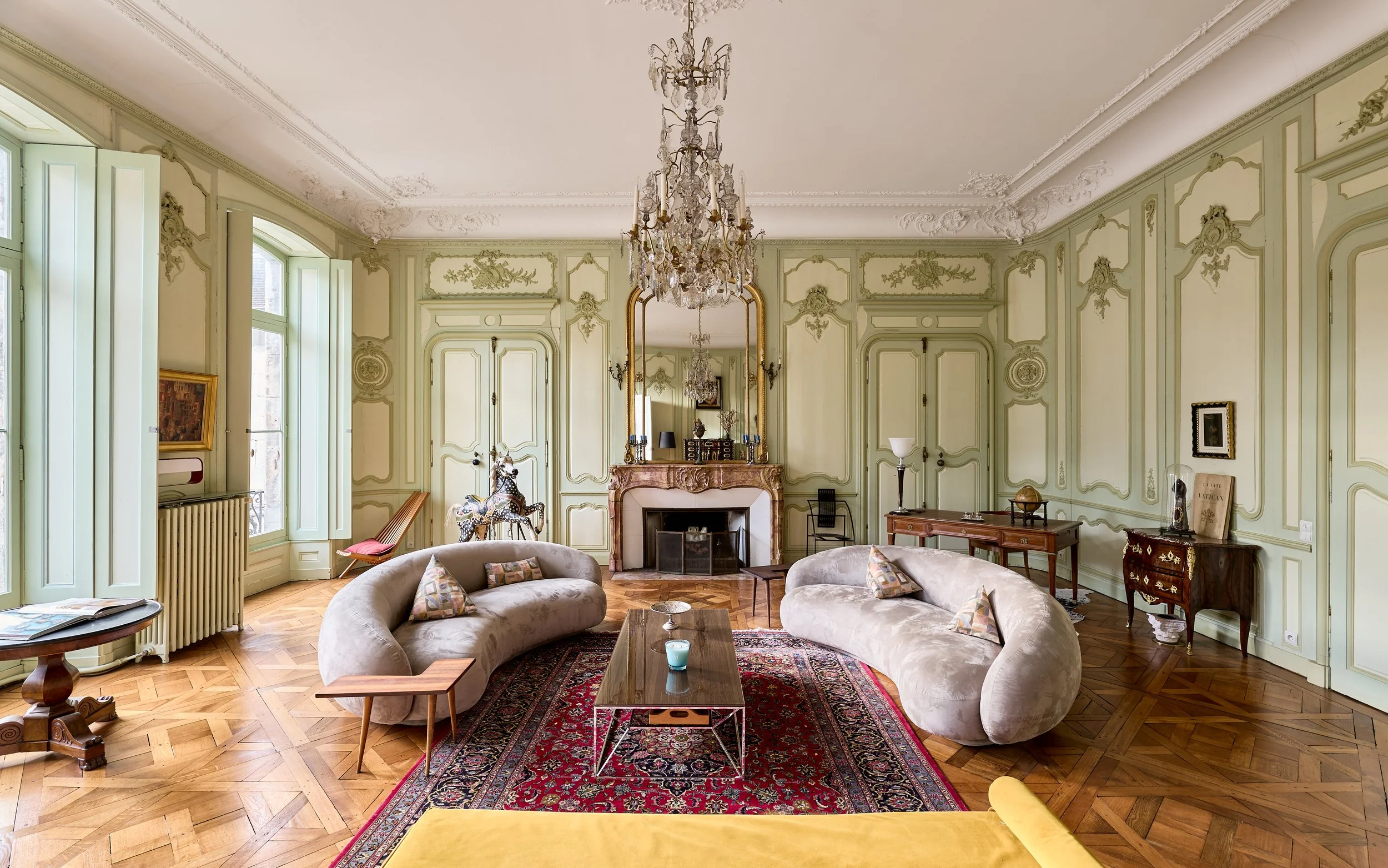 Francis-York-a-classic-french-apartment-in-an-18th-century-hotel-particulier-in-besancon-10.jpg