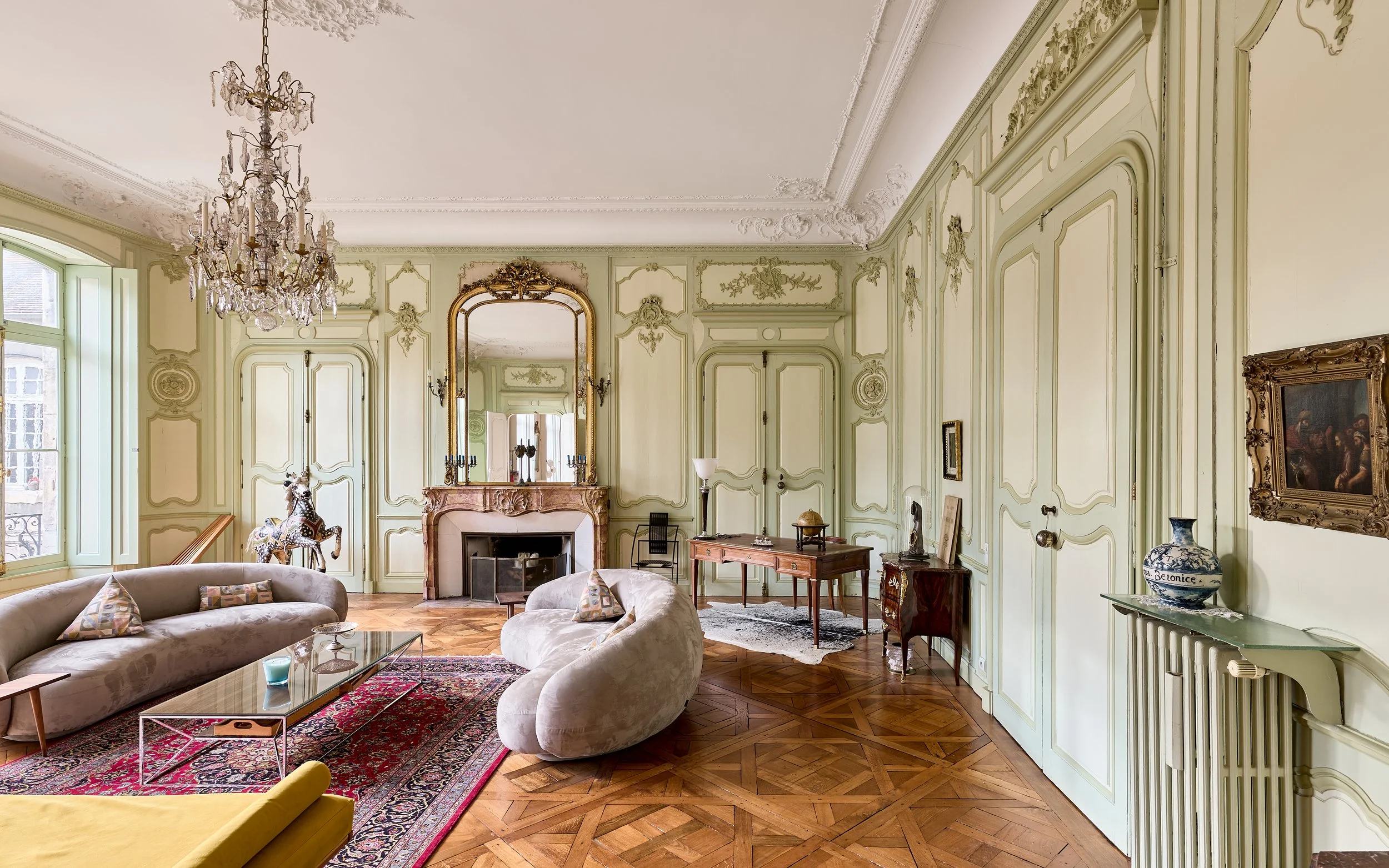 Francis-York-a-classic-french-apartment-in-an-18th-century-hotel-particulier-in-besancon-8.jpg