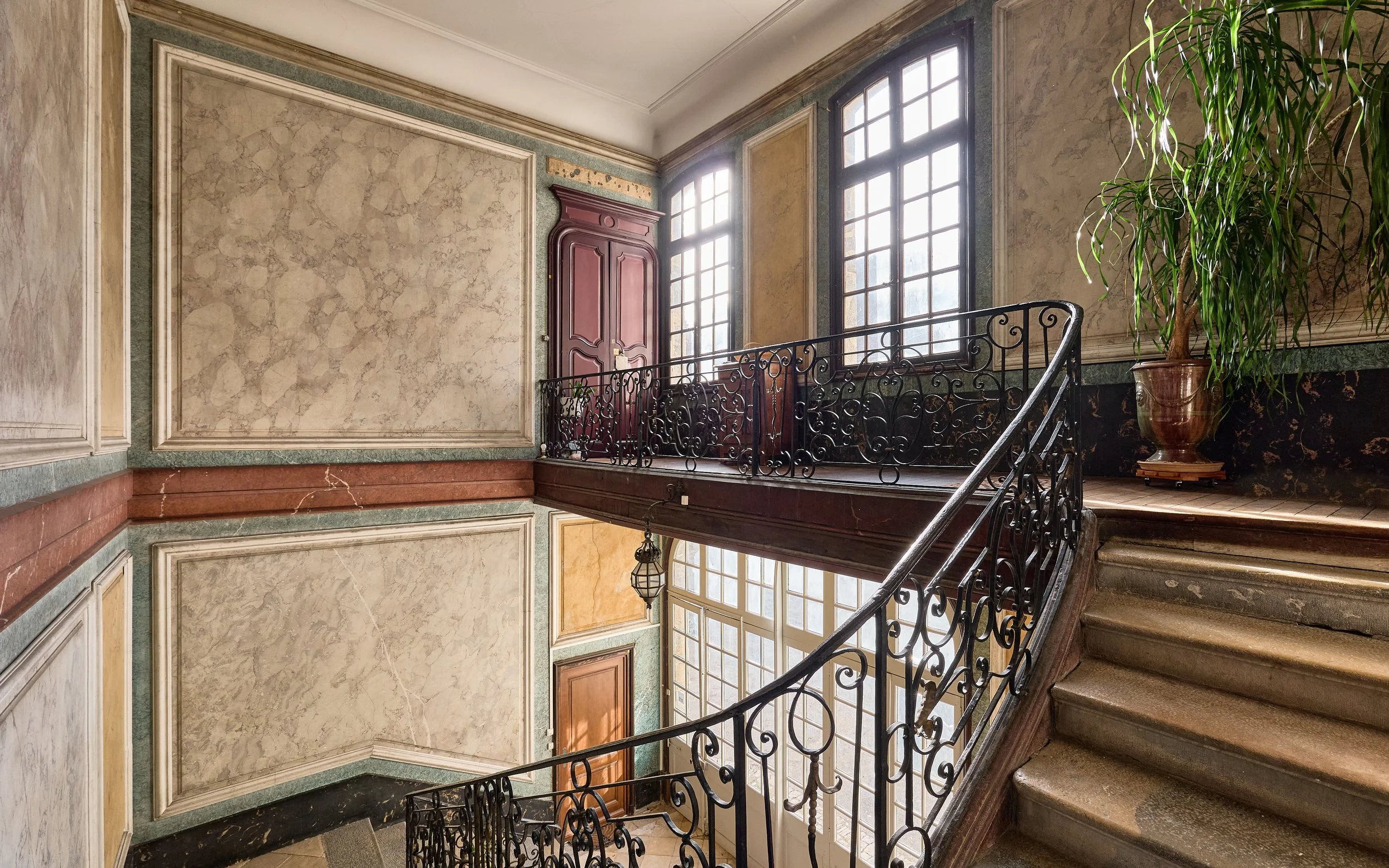 Francis-York-a-classic-french-apartment-in-an-18th-century-hotel-particulier-in-besancon-62.jpg