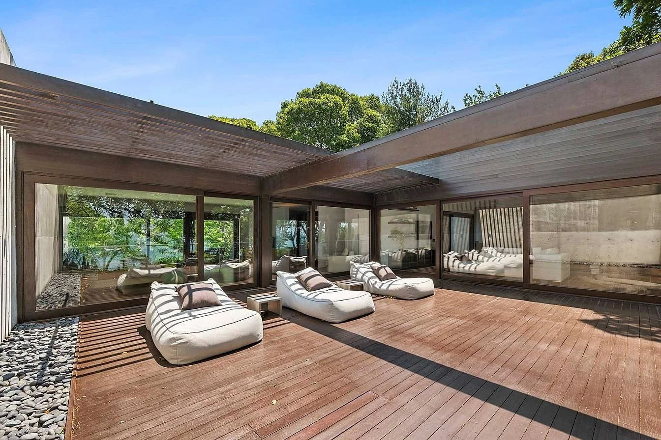 hamptons-modernist-waterfront-home-william-j-reese-sag-harbor-44.jpg