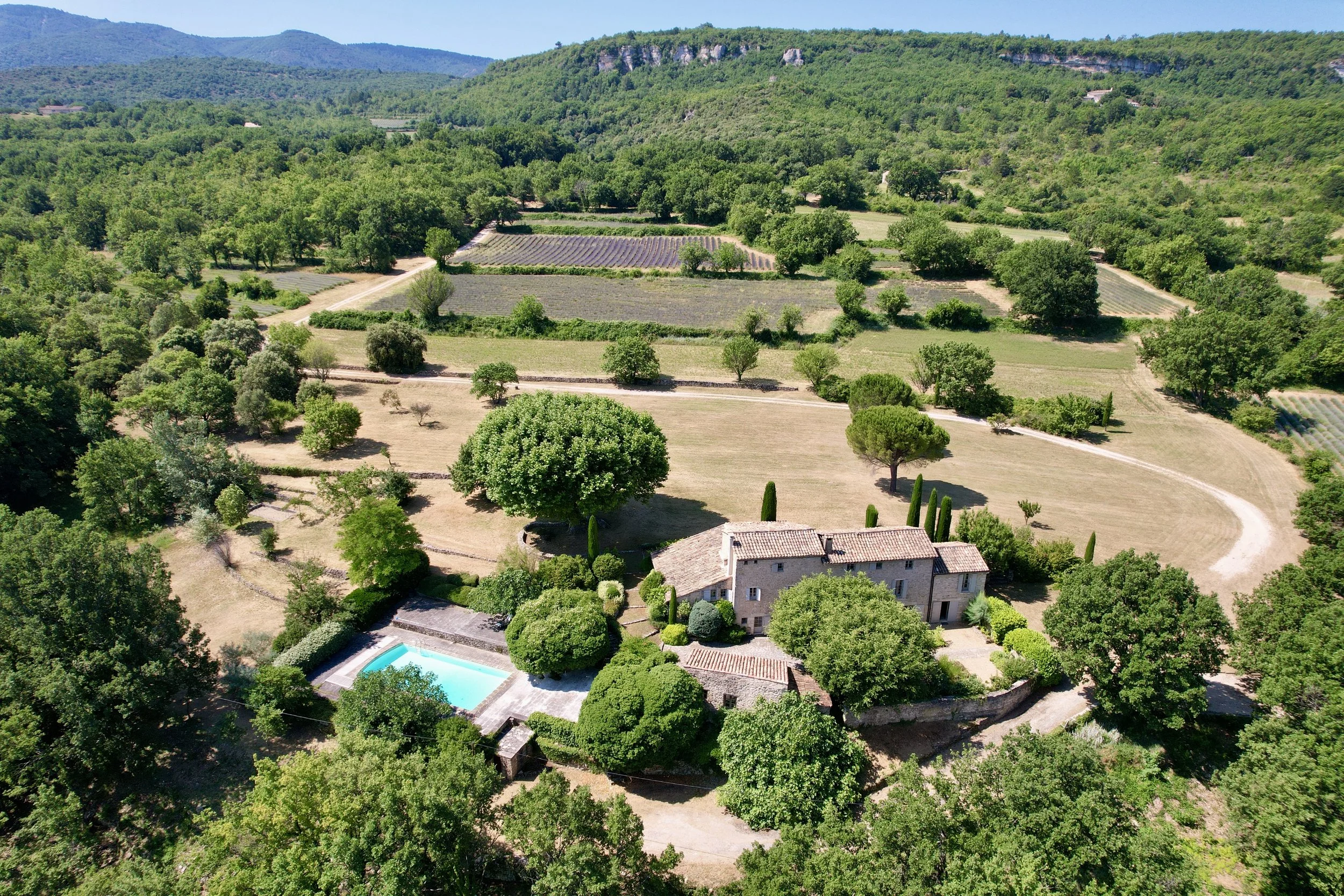 Francis-York-luberon-provence-lavender-fields-stone-farmhouse-30-acres-13.JPG