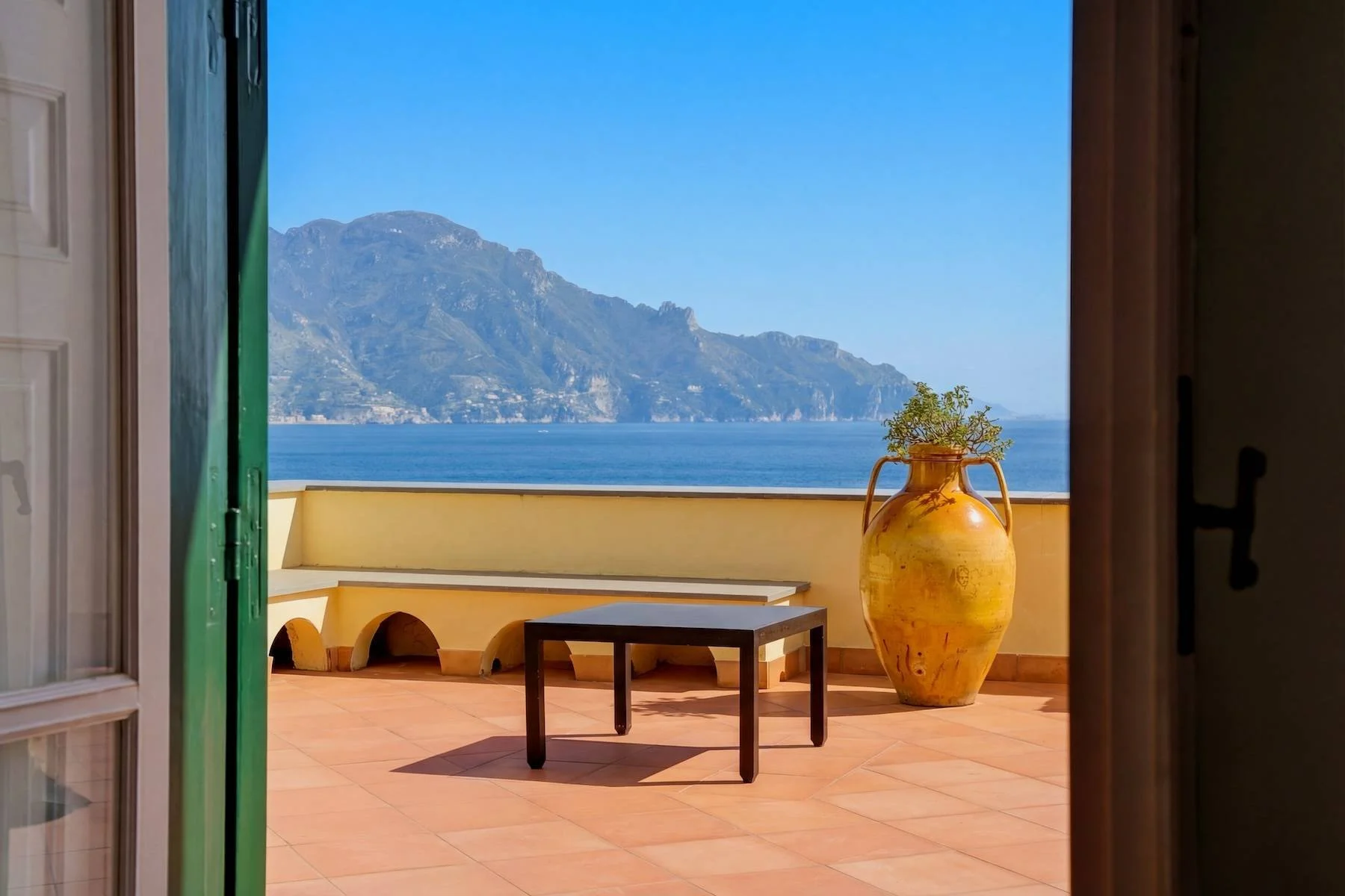 Francis-York-italy-sothebys-international-realty-amalfi-coast-waterfront-residence-conca-dei-marini-sea-access-8.jpg