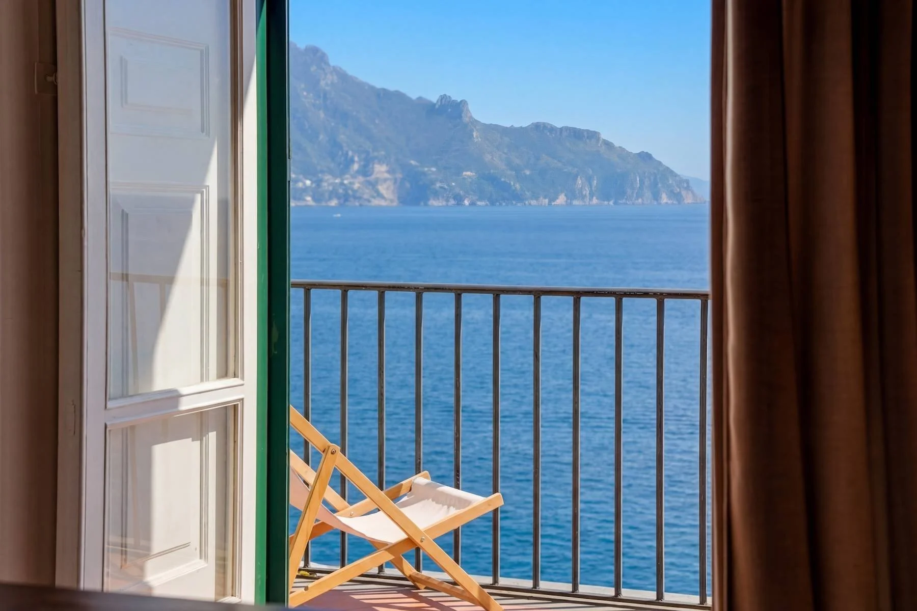 Francis-York-italy-sothebys-international-realty-amalfi-coast-waterfront-residence-conca-dei-marini-sea-access-33.jpg