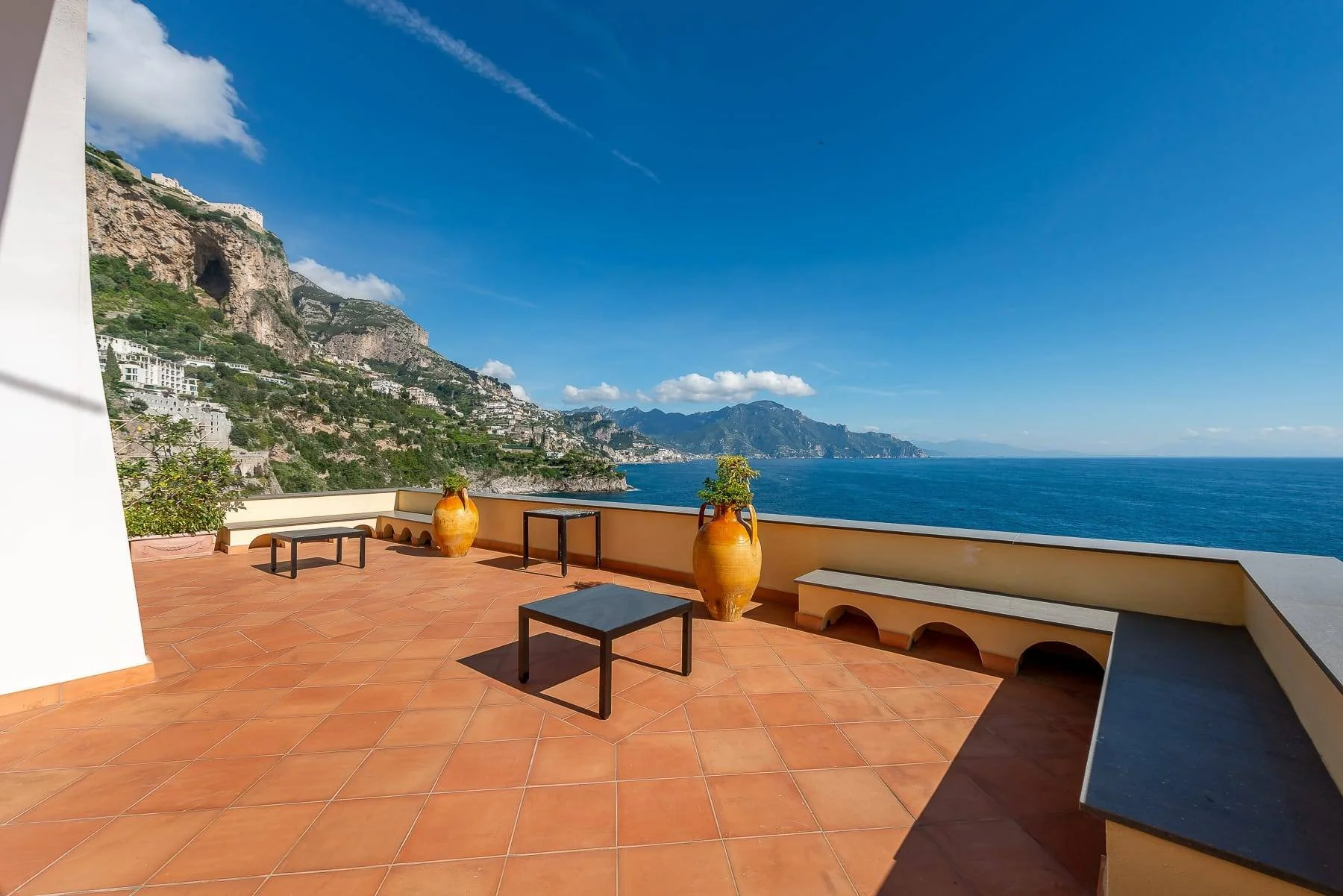 Francis-York-italy-sothebys-international-realty-amalfi-coast-waterfront-residence-conca-dei-marini-sea-access-48.jpg