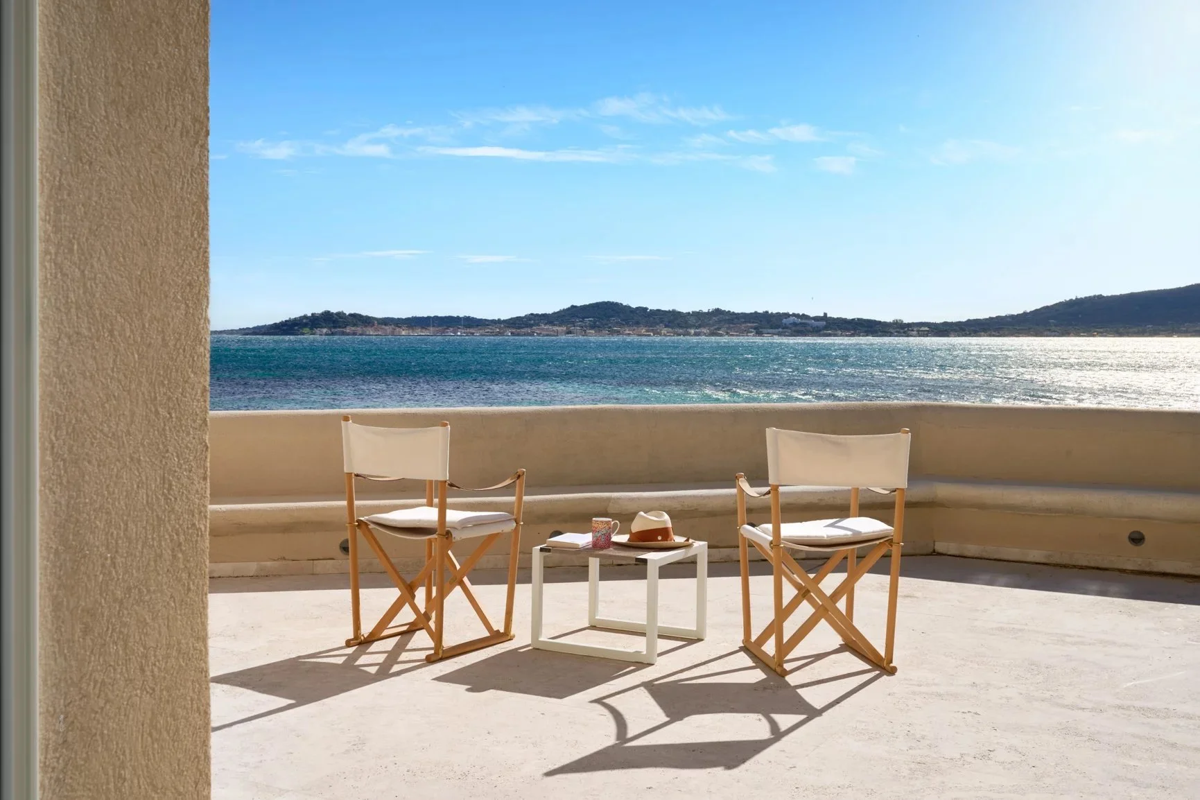 Francis-Yorkgrimaud-french-riviera-waterfront-villa-saint-tropez-views.10.jpg