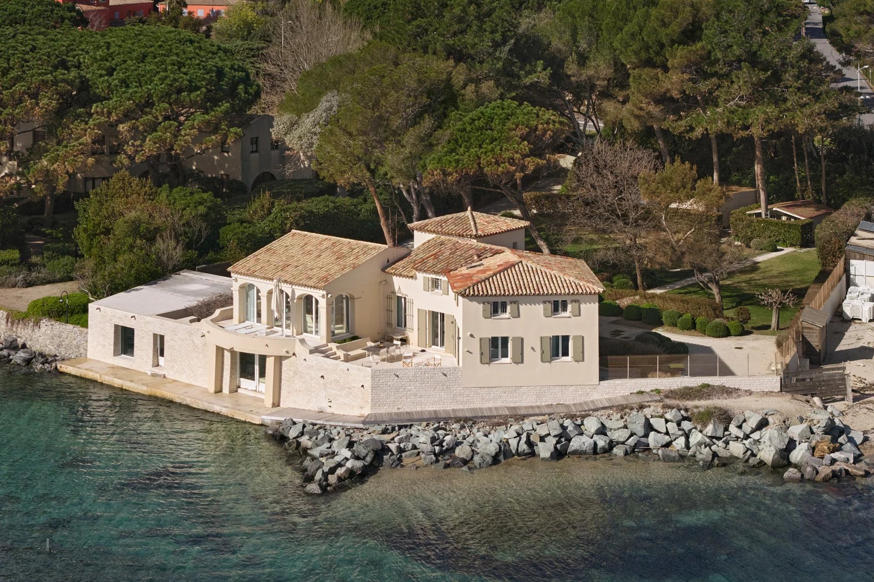 Across the Bay from Saint-Tropez, a Waterfront Villa in Grimaud Lists for €8,950,000 