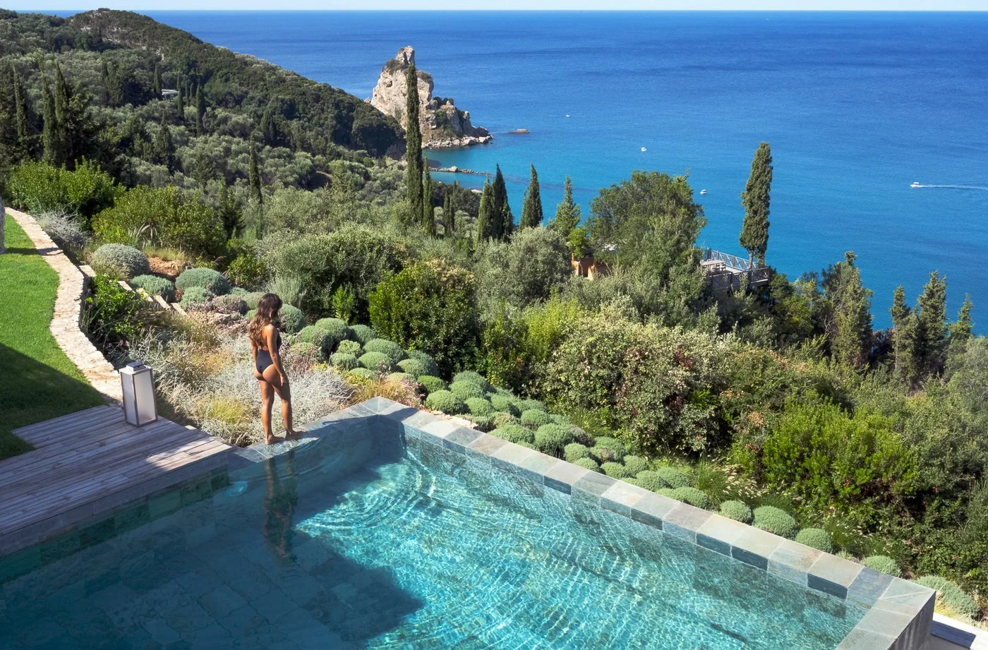 francis-york-corfu-homes-heliophos-estate-corfu-west-coast-seafront-compound-private-bay-20.jpg