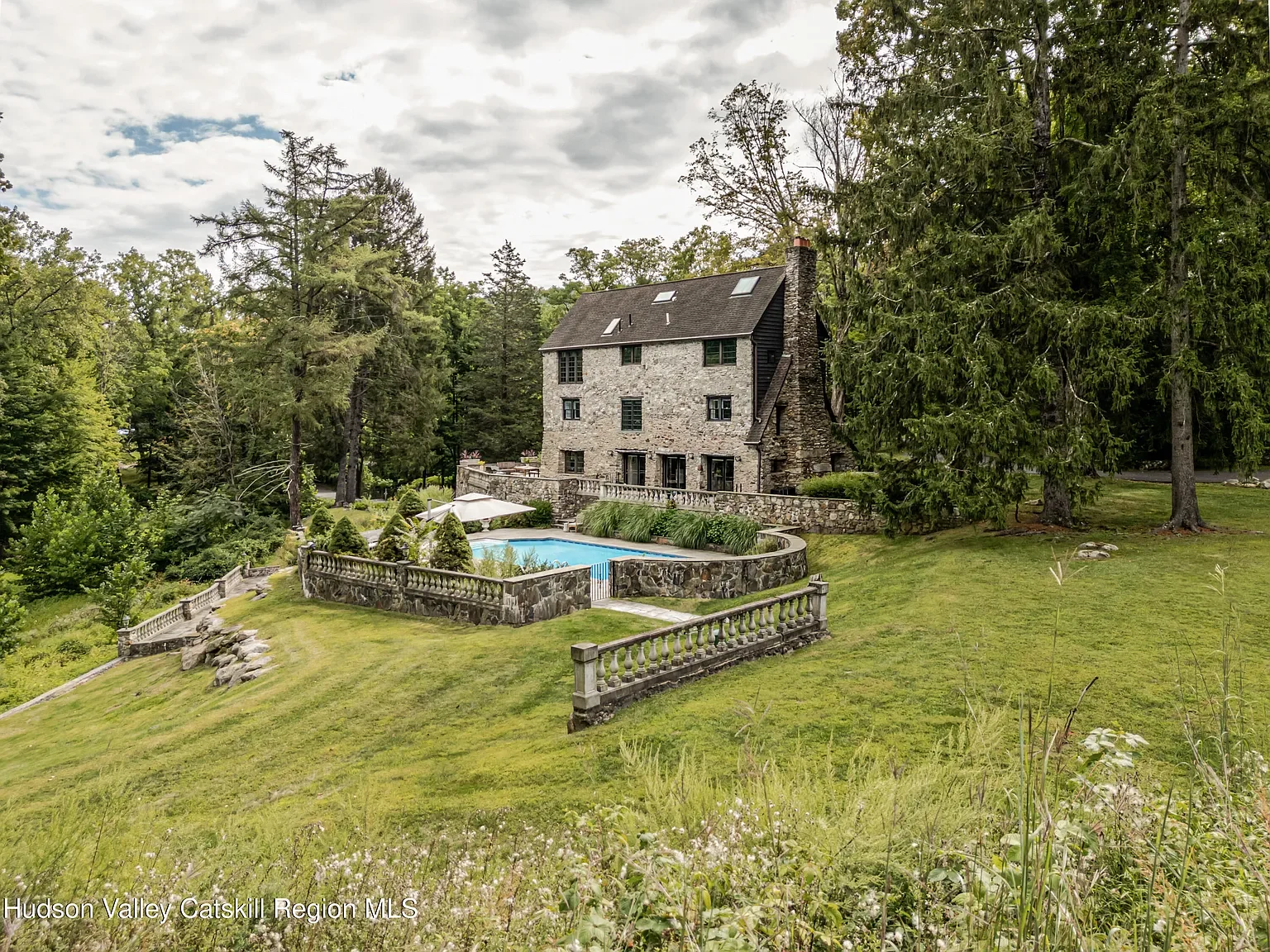 fdr-favourite-hunting-lodge-sold-hudson-valley-nyc-6.webp