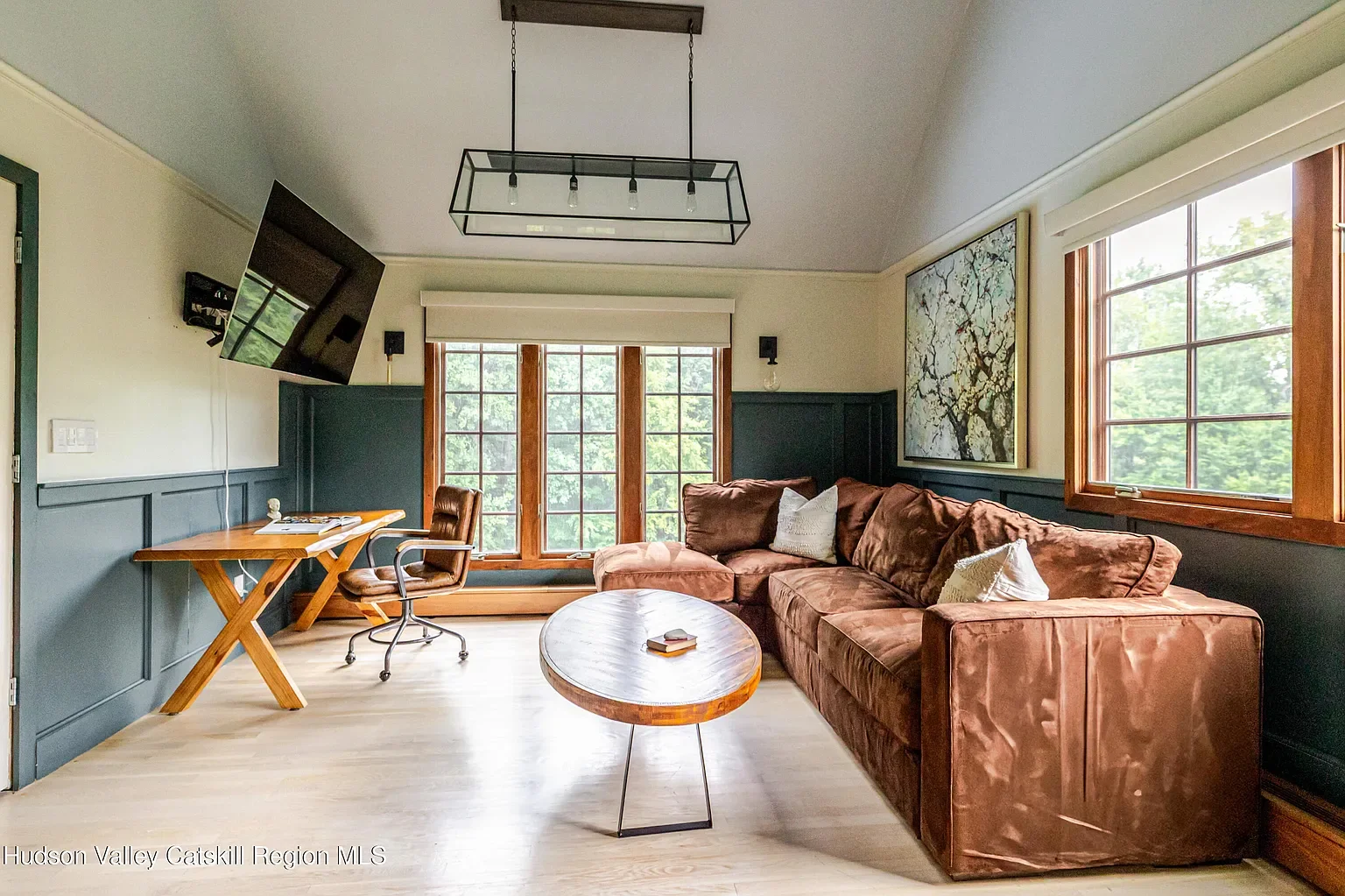 fdr-favourite-hunting-lodge-sold-hudson-valley-nyc-48.webp