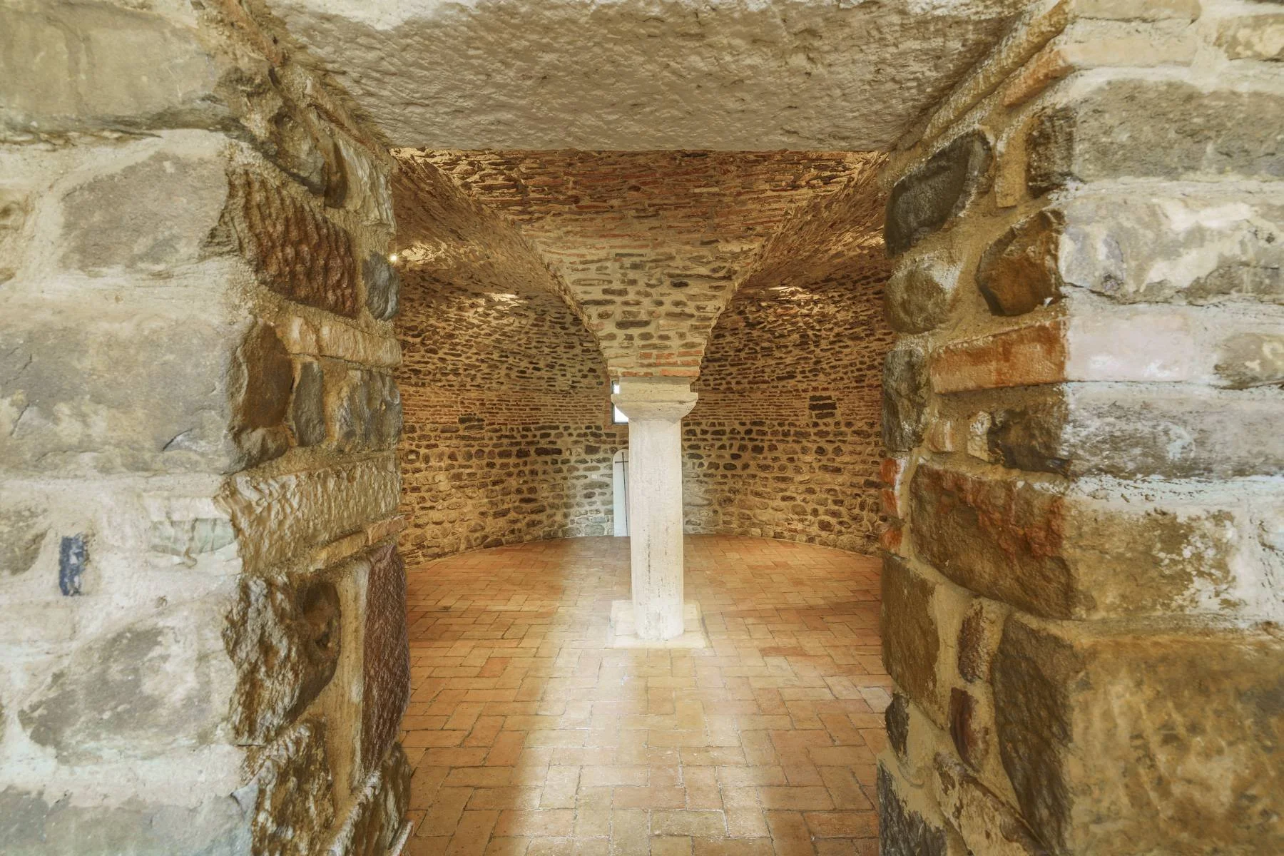 francis-york-italy-sothebys-realty-antica-badia-bettona-umbria-benedictine-monastery-crypt-9.jpg