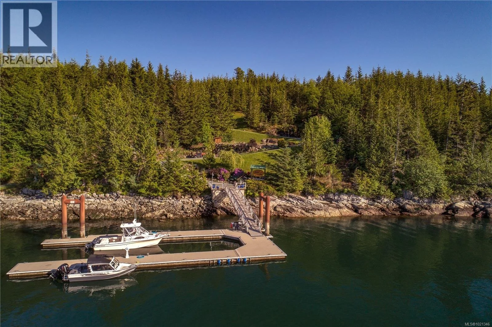 francis-york-francis-york-british-columbia-stuart-island-goose-landing-estate-oceanfront-lodge-8.jpg