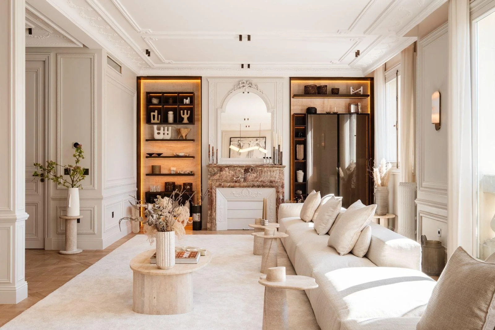 A 3-Bedroom, 215 m² Apartment in Paris’ 8th Arrondissement Lists for €7,930,000 