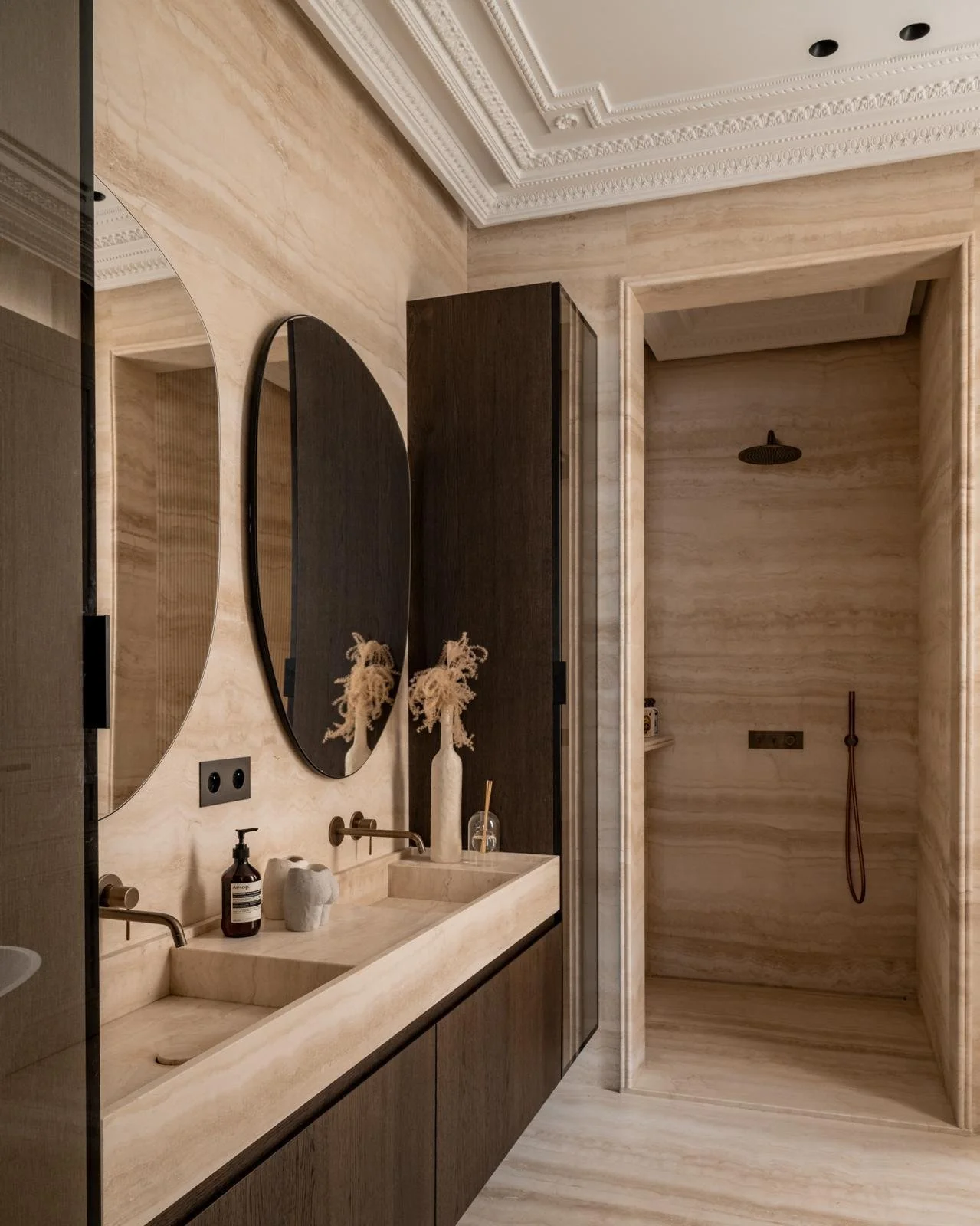 francis-york-paris-8th-arrondissement-golden-triangle-215m2-apartment-polo-properties2.jpg