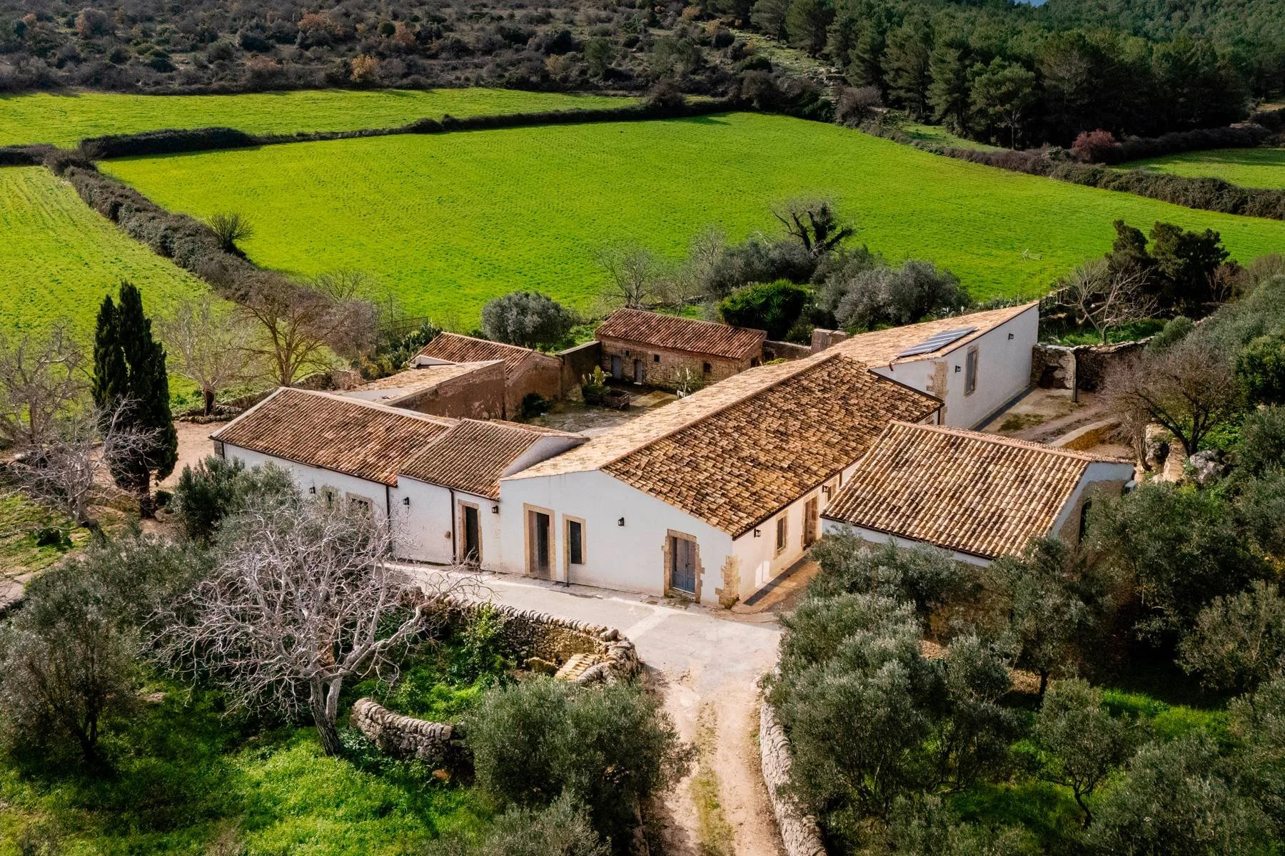 A Restored 1867 Farmhouse on 32 Acres in Sicily’s Val di Noto Listed for €1,300,000