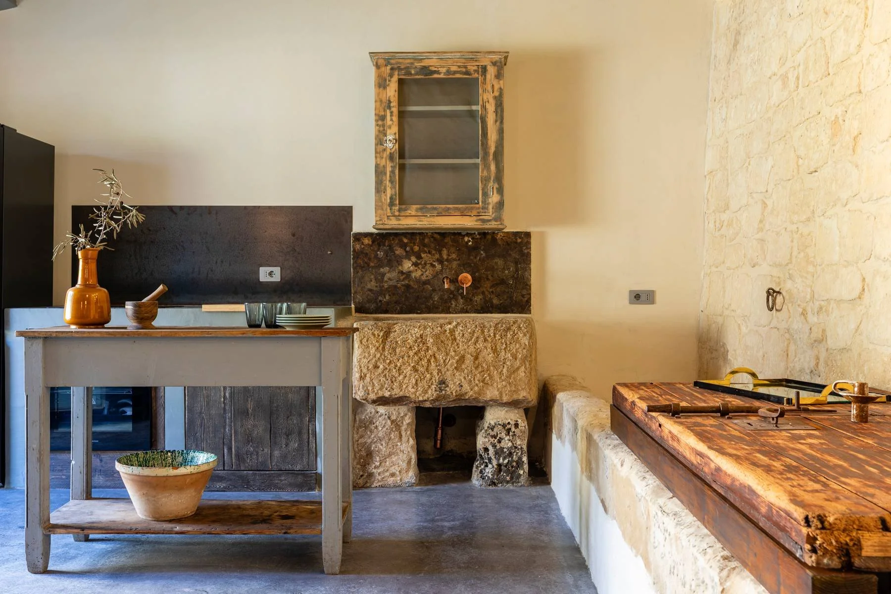 francis-york-a-restored-1867-farmhouse-in-sicilys-val-di-noto-italy-sothebys-international-realty-16.jpg