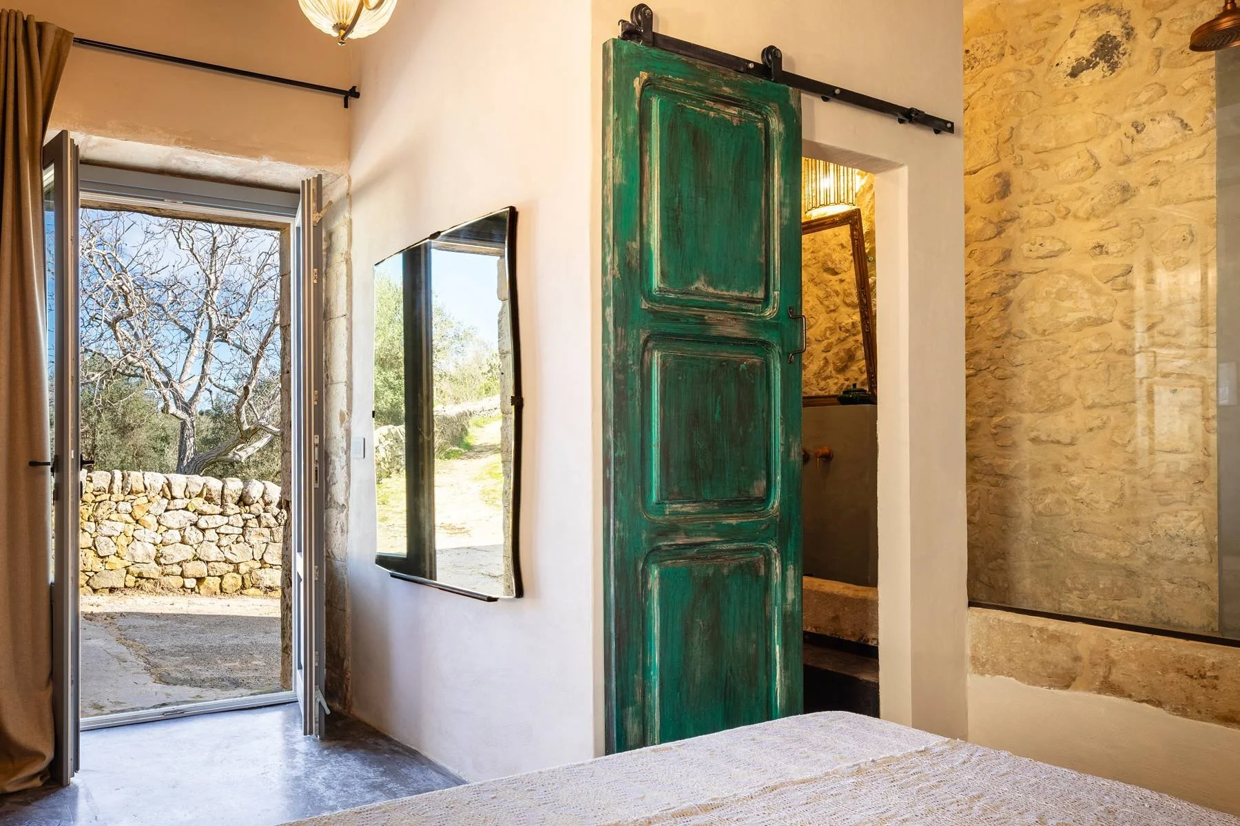 francis-york-a-restored-1867-farmhouse-in-sicilys-val-di-noto-italy-sothebys-international-realty-24.jpg