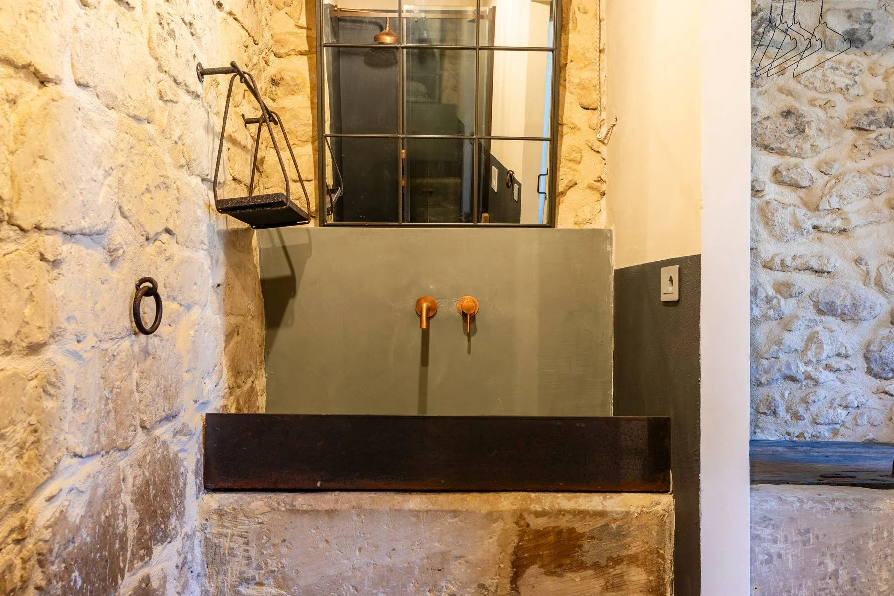 francis-york-a-restored-1867-farmhouse-in-sicilys-val-di-noto-italy-sothebys-international-realty-27.jpg