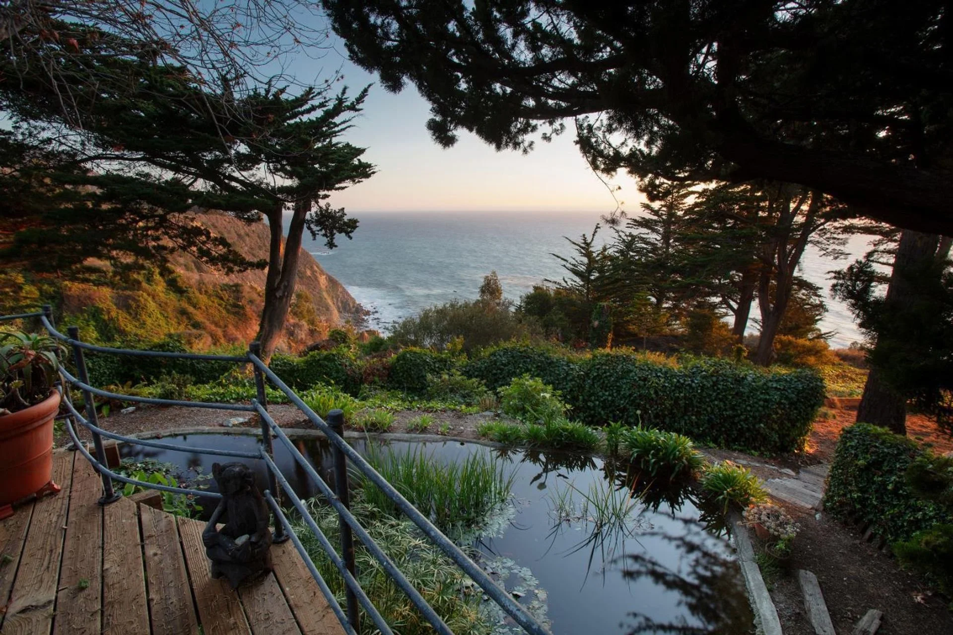 francis-york-big-sur-a-big-sur-residence-reworked-by-architect-mickey-muennig-on-californias-pacific-coast-highway- 27.jpeg