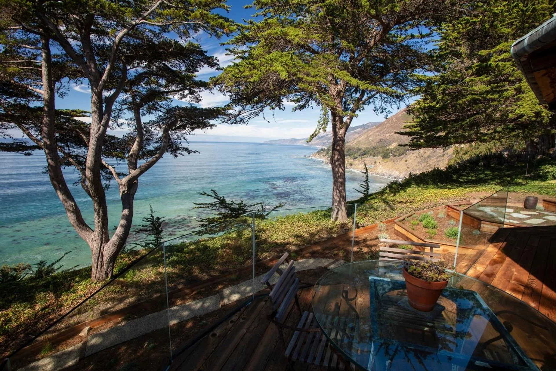 francis-york-big-sur-a-big-sur-residence-reworked-by-architect-mickey-muennig-on-californias-pacific-coast-highway- 41.jpeg