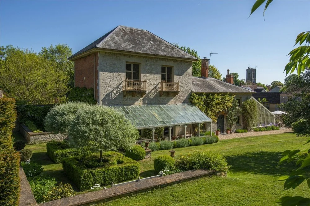 500-year-old-manor-somerset-ballroom-victorian-glasshouse-41.jpeg