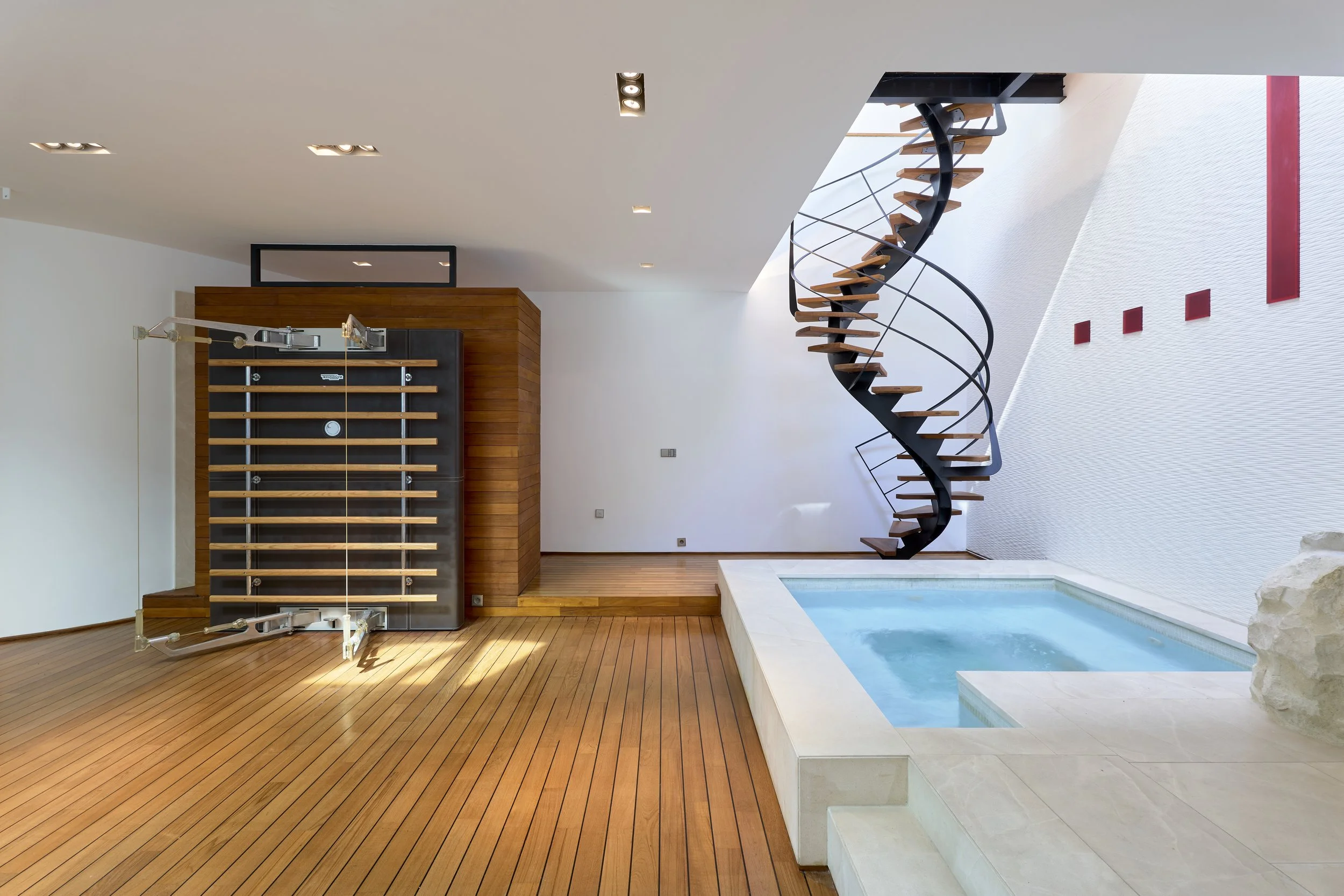 francis-york-paris-16th-private-mansion-indoor-pool-annex-avenue-foch-4.jpg