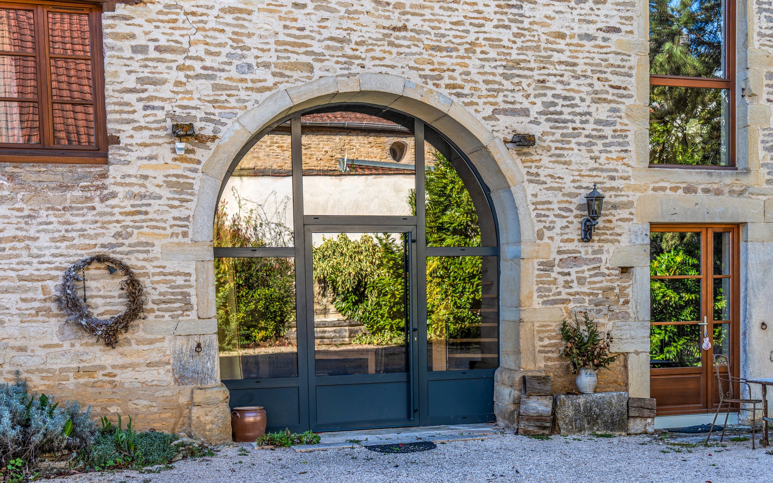 francis-york-restored-15th-16th-century-manor-burgundy-dijon-20.jpg