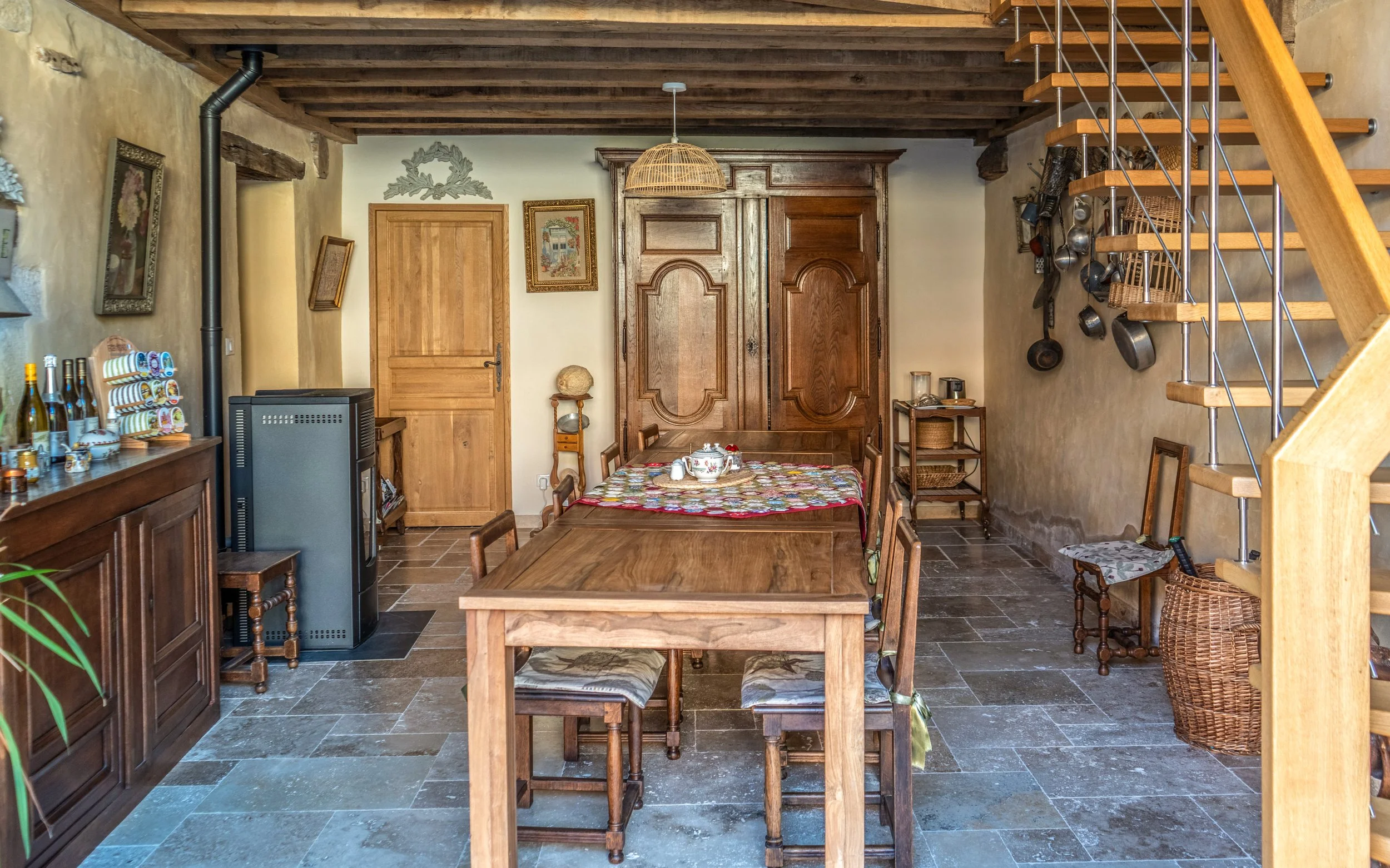francis-york-restored-15th-16th-century-manor-burgundy-dijon-55.jpg