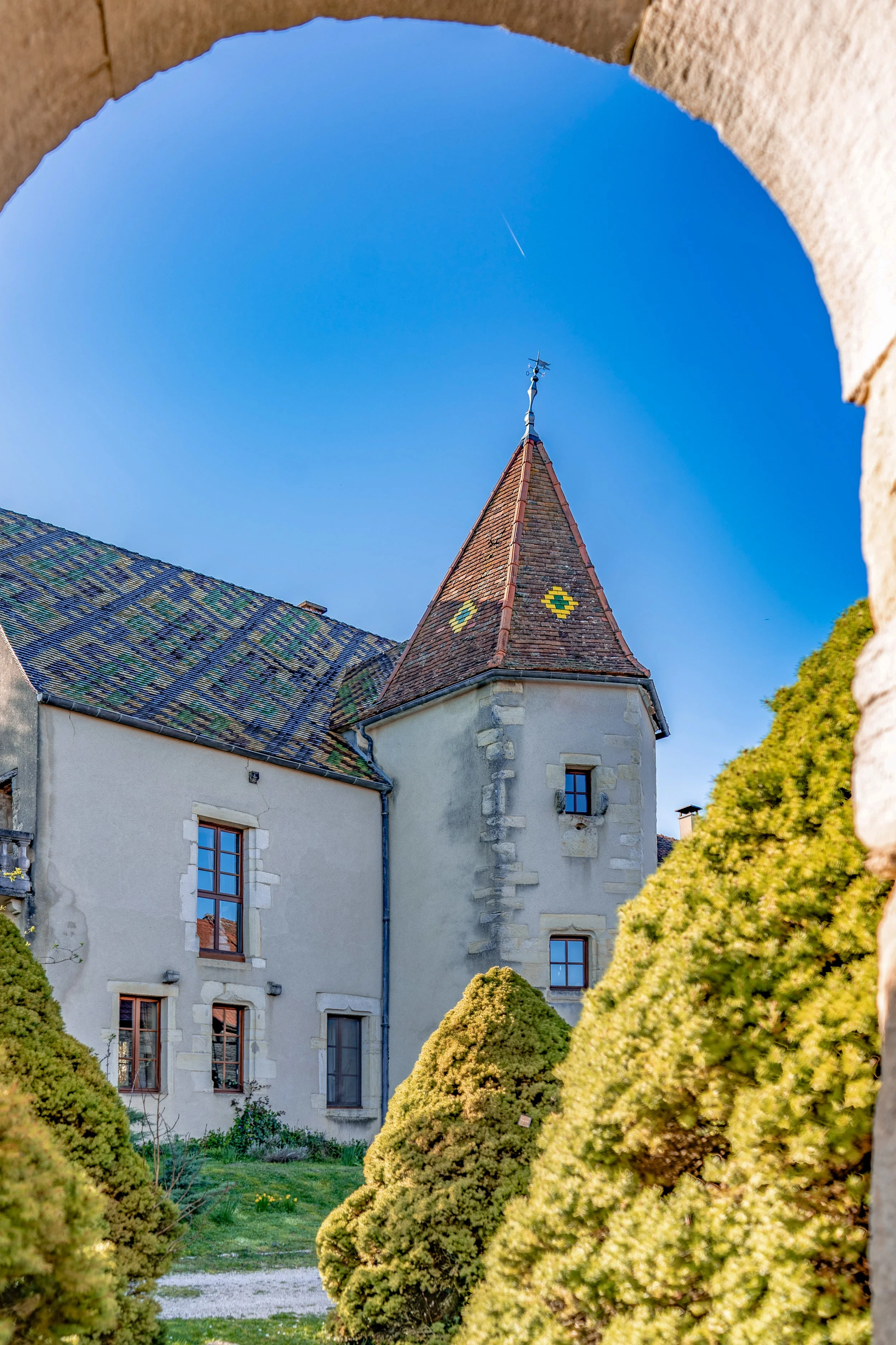 francis-york-restored-15th-16th-century-manor-burgundy-dijon-71.jpg