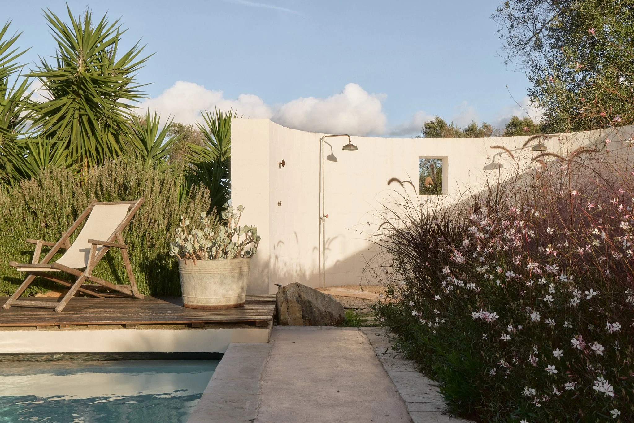 puglia-italy-villa-castelluccio-minimalist-andrew-trotter-francis-york-24.jpg
