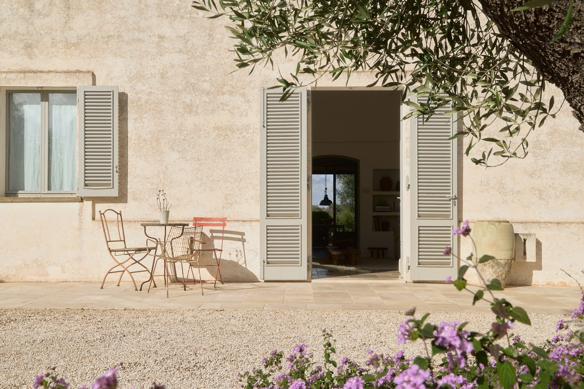 puglia-italy-villa-castelluccio-minimalist-andrew-trotter-francis-york-4.jpg
