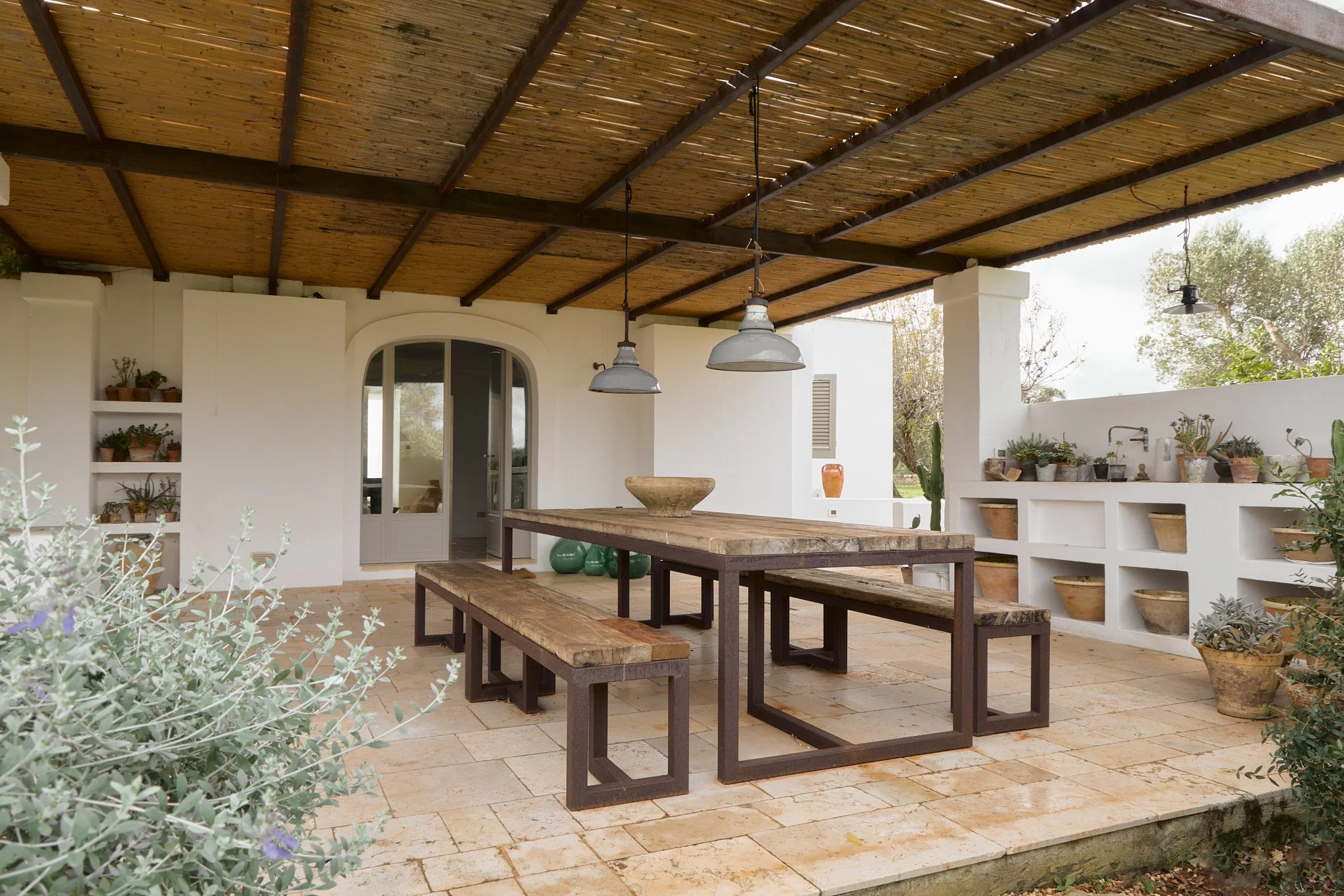 puglia-italy-villa-castelluccio-minimalist-andrew-trotter-francis-york-18.jpg